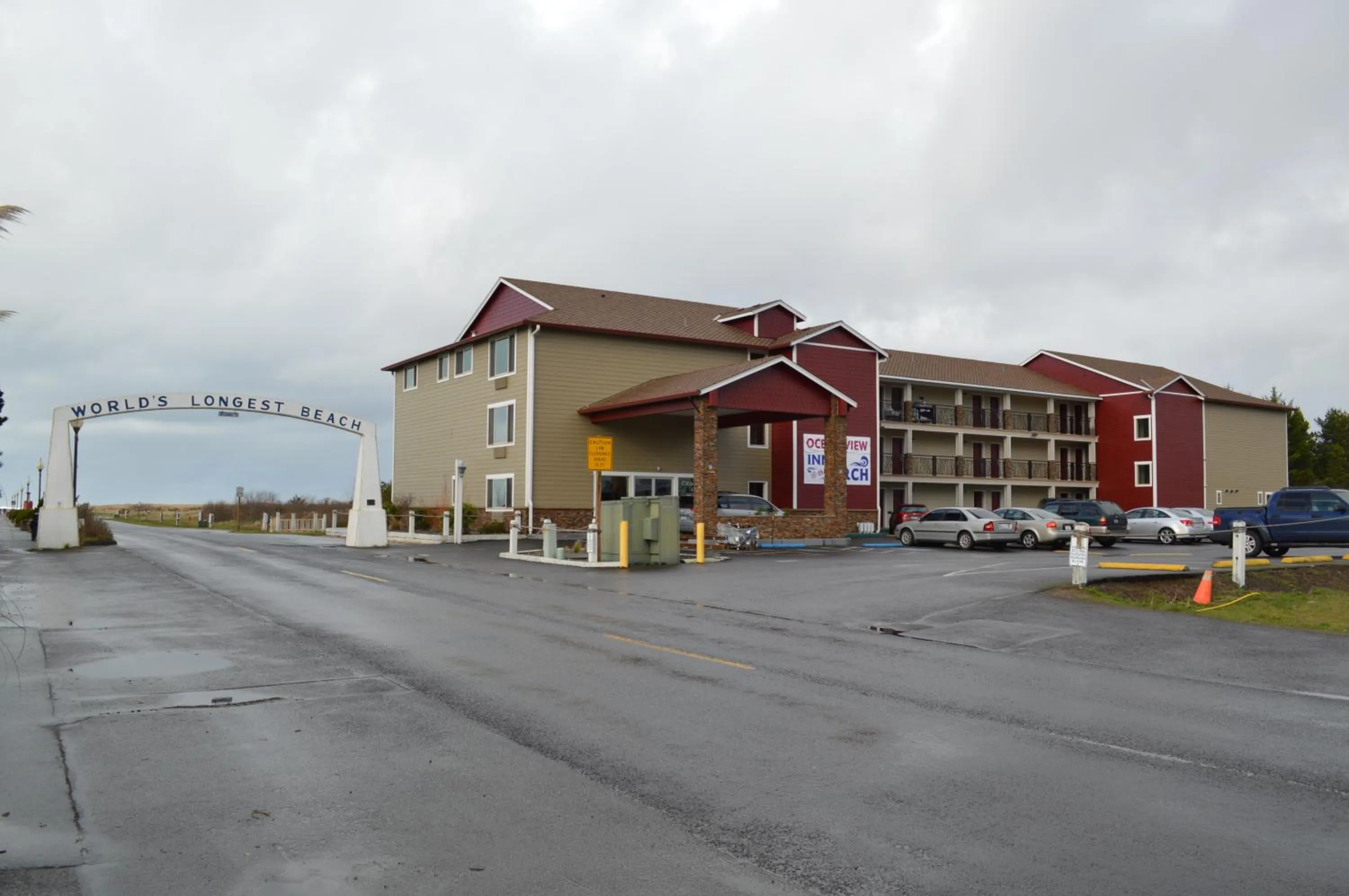 Facade/entrance in Oceanview Inn at the Arch