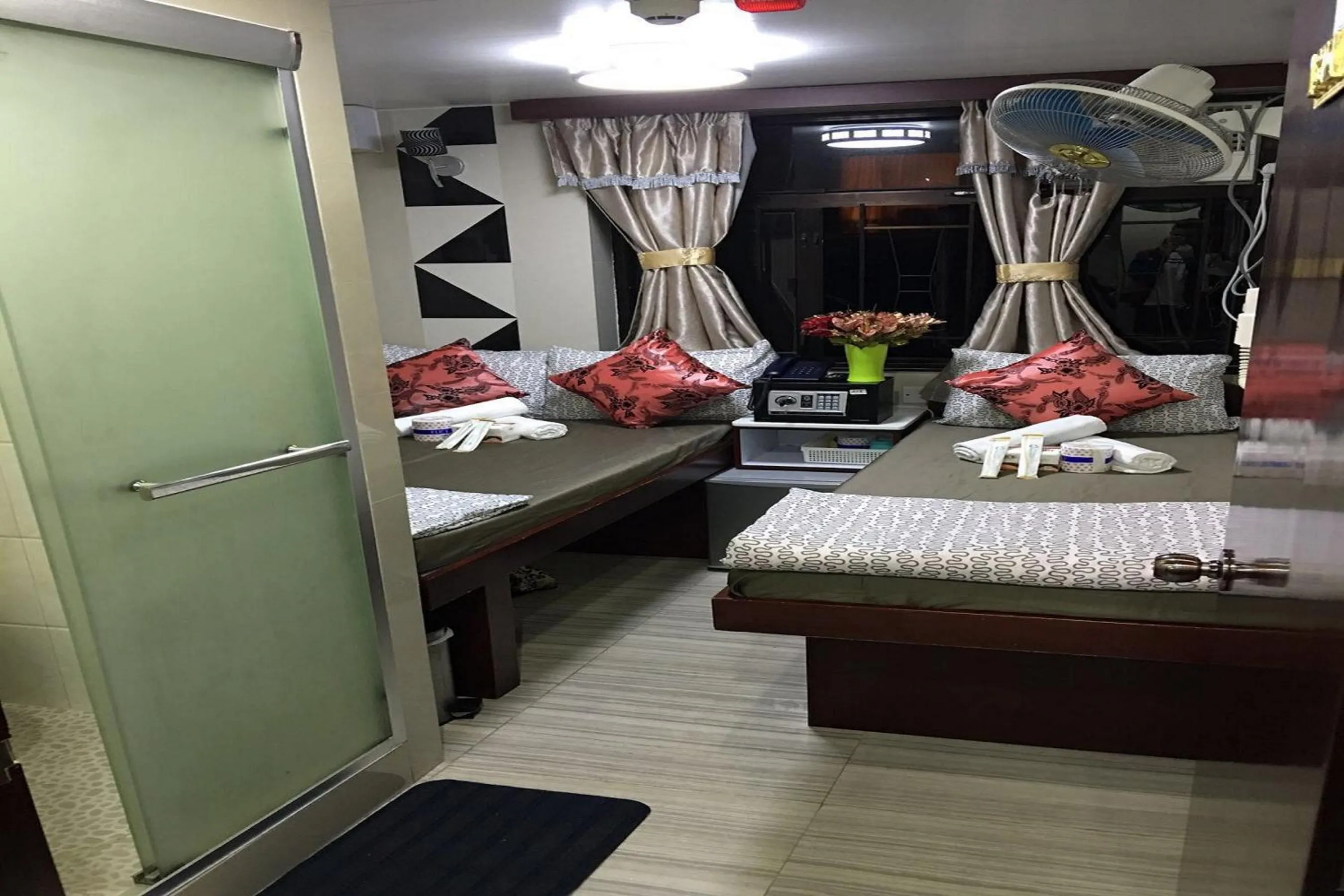 Decorative detail, Bed in Skyview Hostel