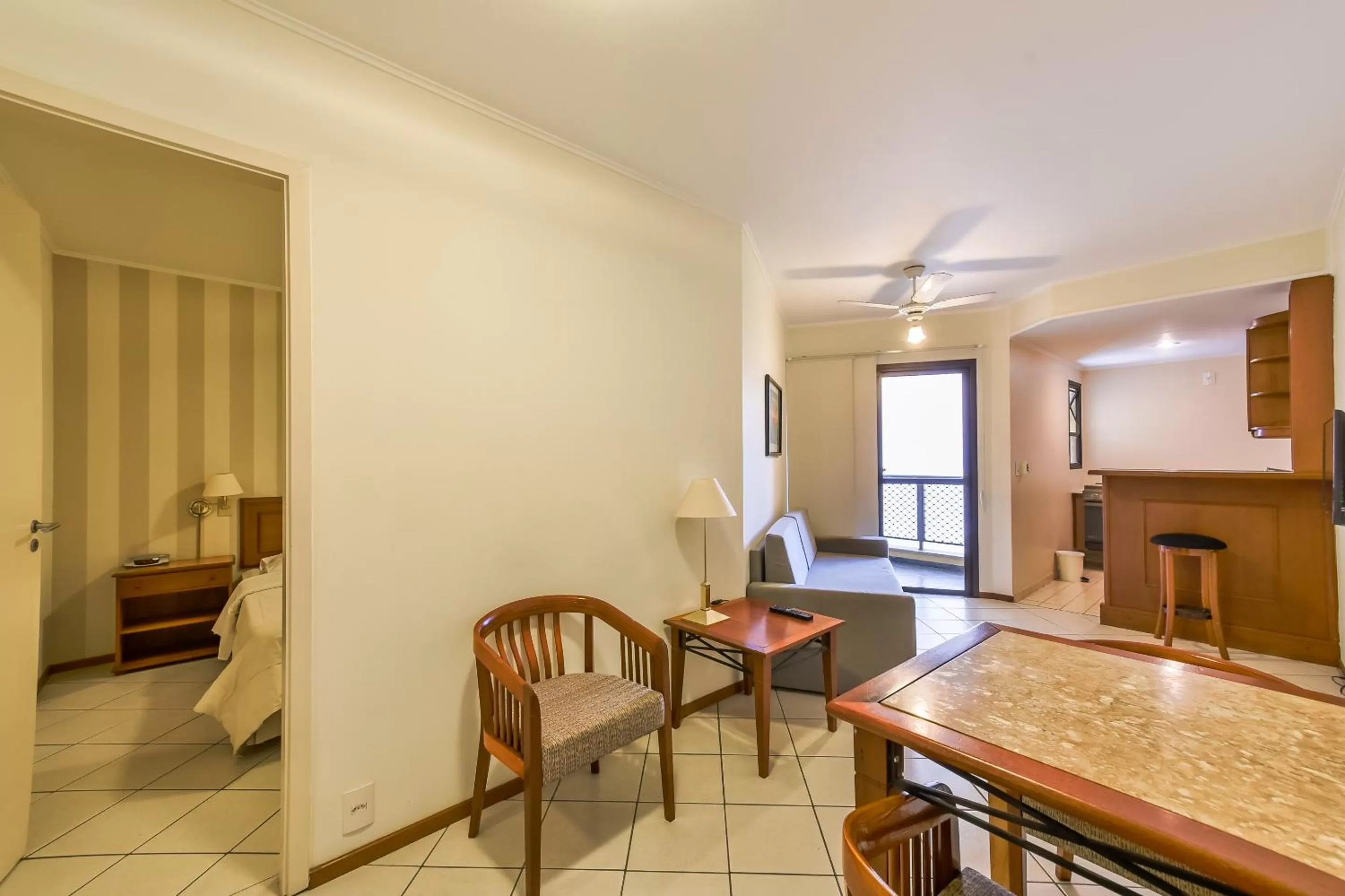 Seating area in Park Tower Campinas Residence by Nacional Inn