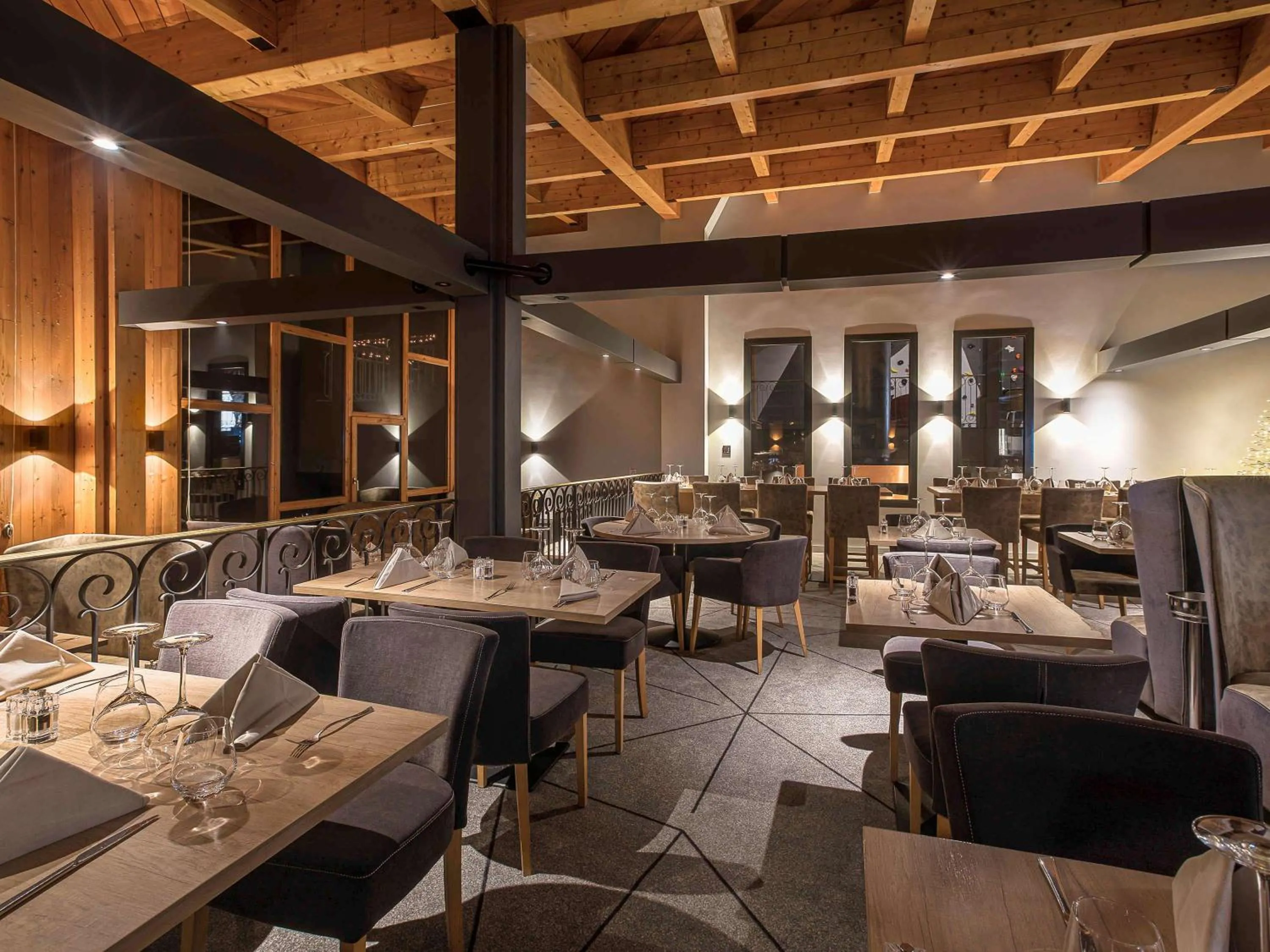 Restaurant/places to eat in Altezza - Arc 1800 Hotel & Spa - ex Mercure