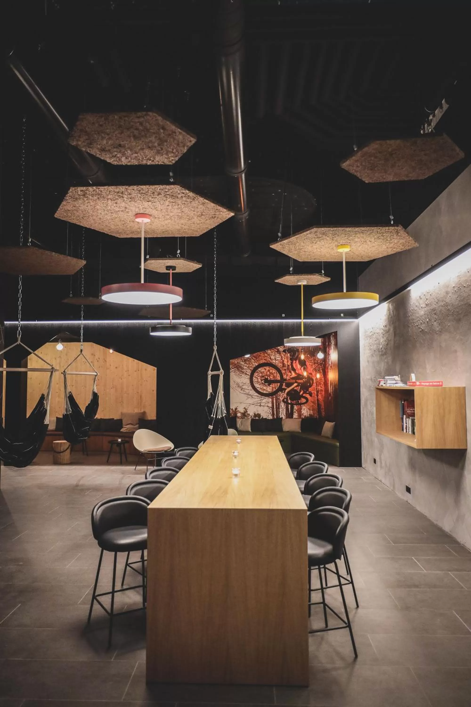 Lounge or bar in AVES Hotel&Apartment Arosa