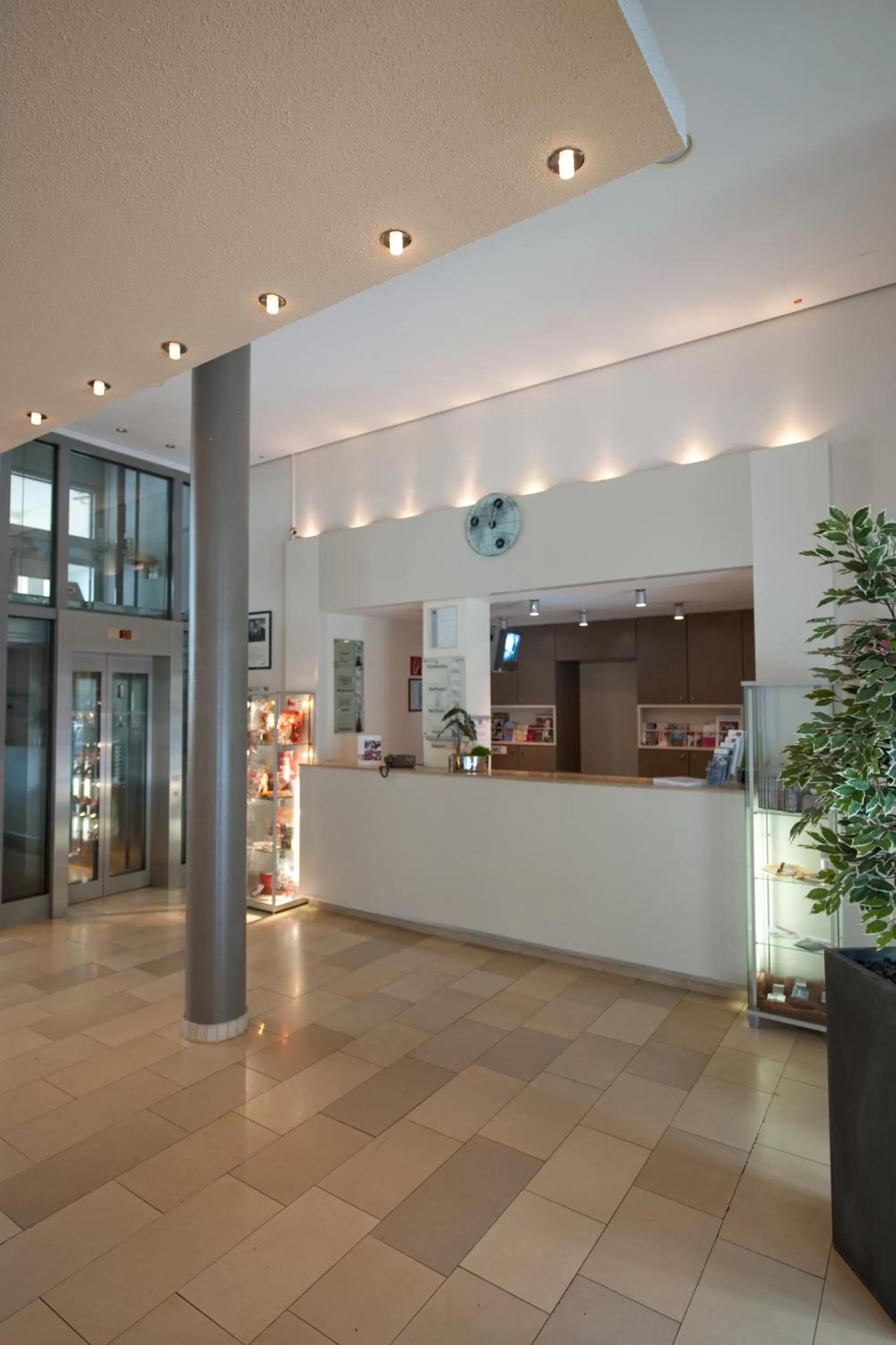 Lobby or reception in Mercure Hotel Aachen Am Dom
