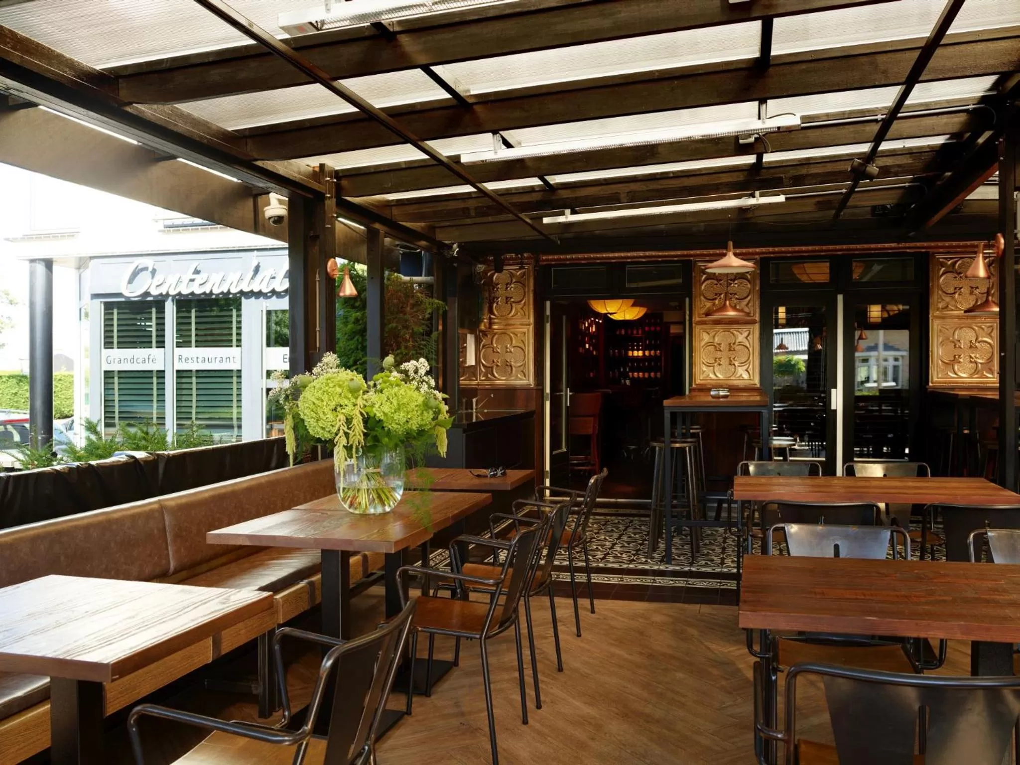 Restaurant/places to eat in Boutique Hotel Chariot - Amsterdam Schiphol Airport