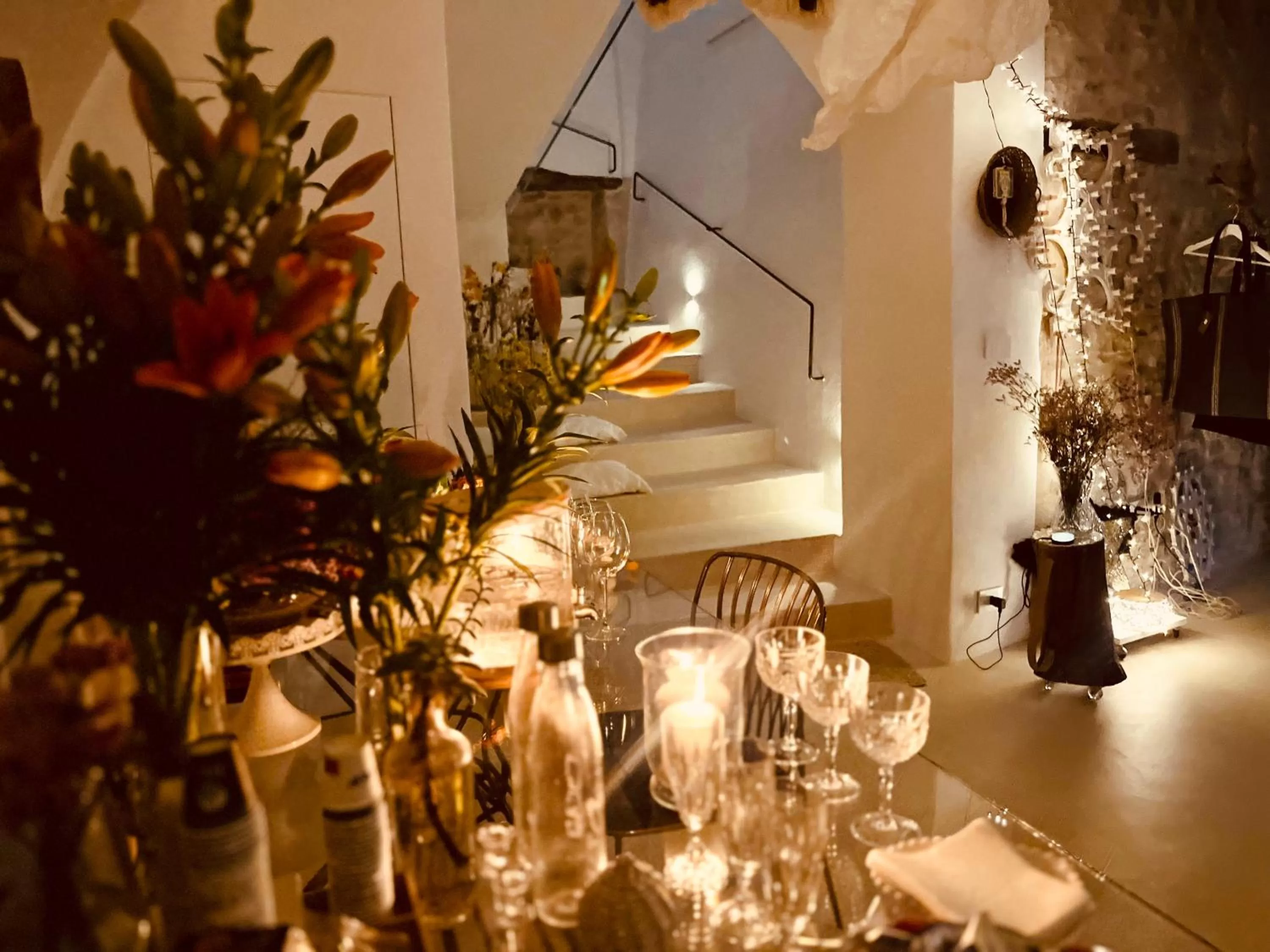 Restaurant/Places to Eat in Hydria guest house art gallery