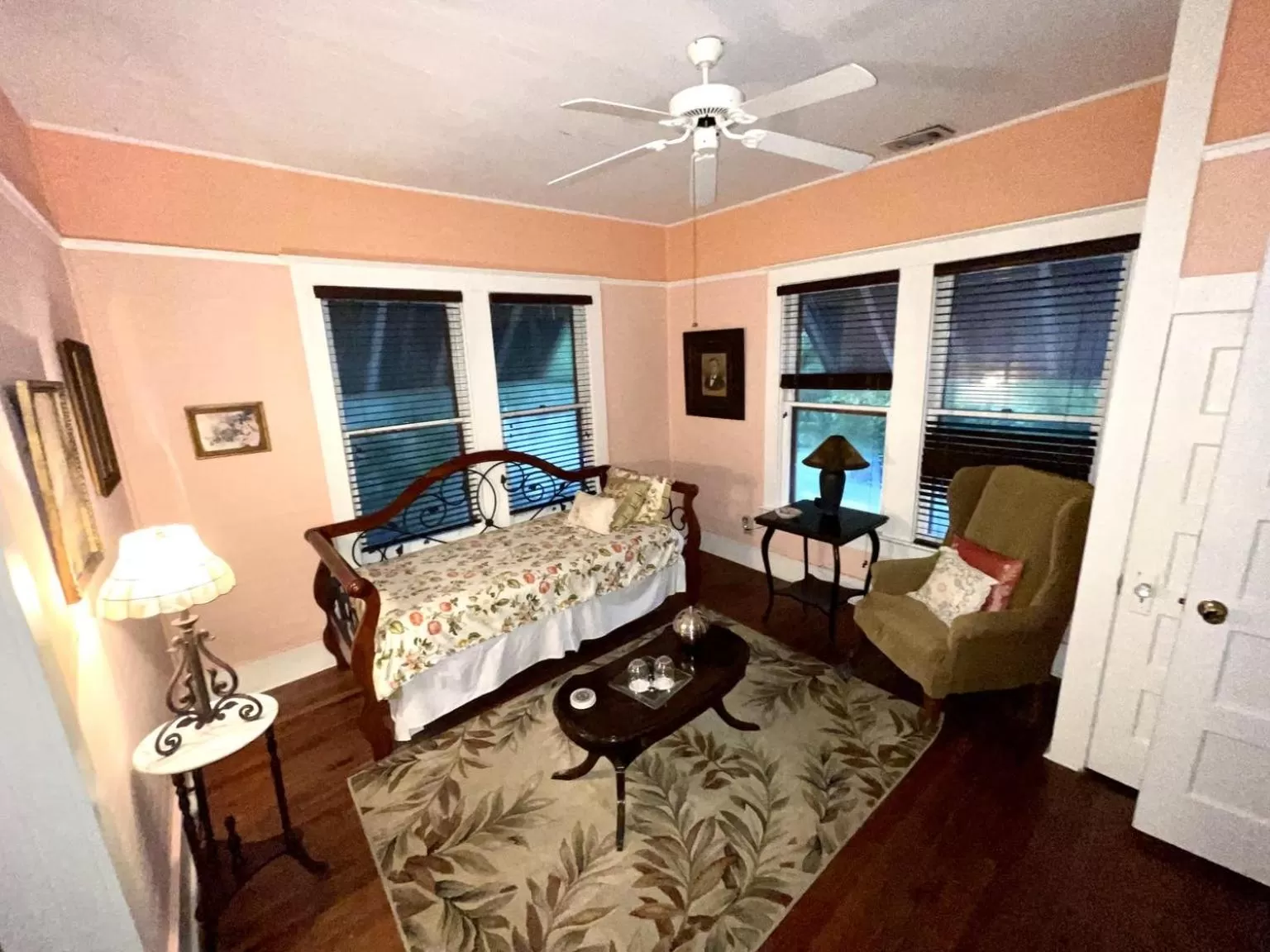 Seating Area in Grady House Bed and Breakfast