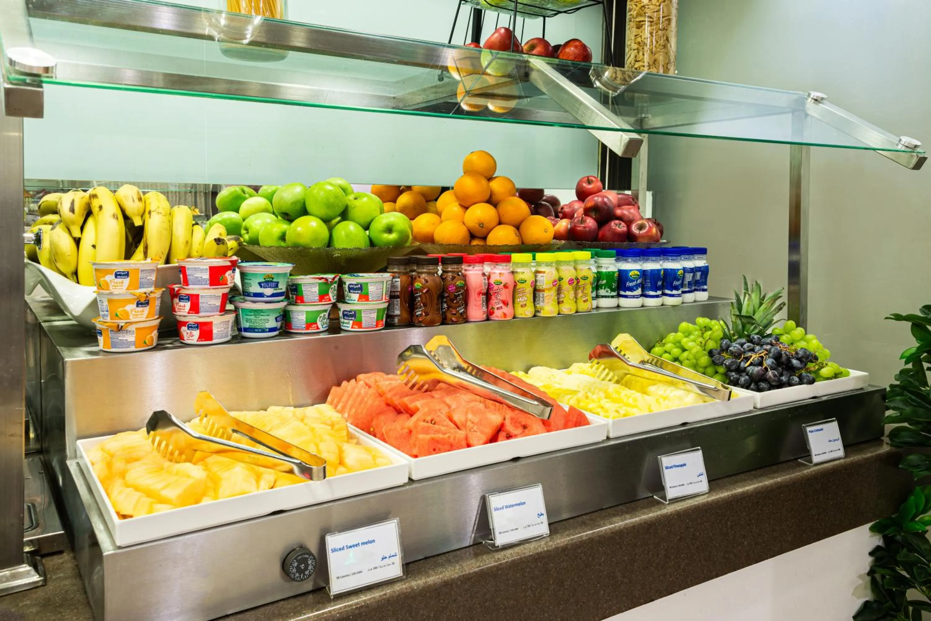 Food and drinks in Mena Hotel Nasiriah Riyadh