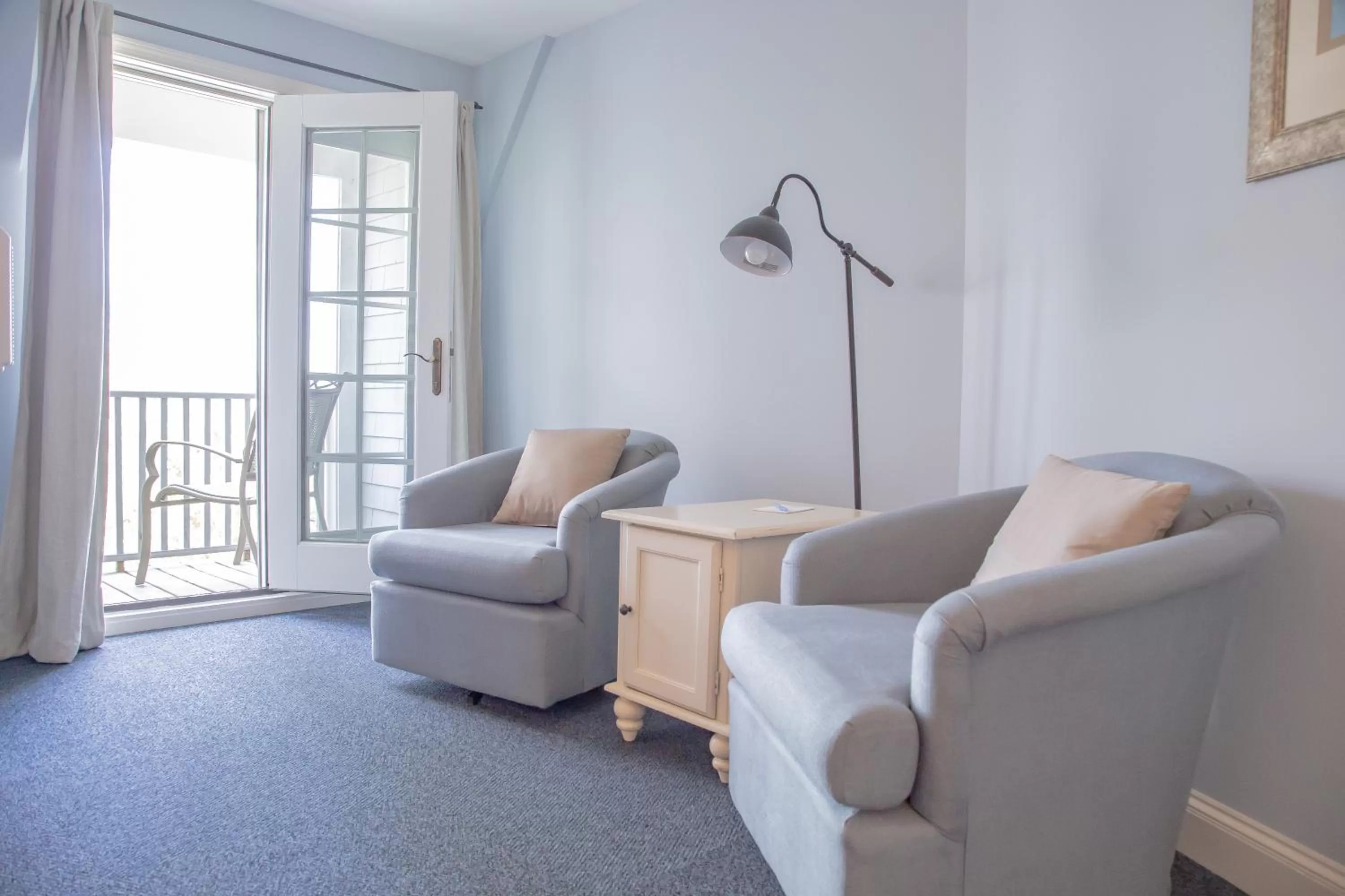 Seating Area in Sheepscot Harbour Village Resort