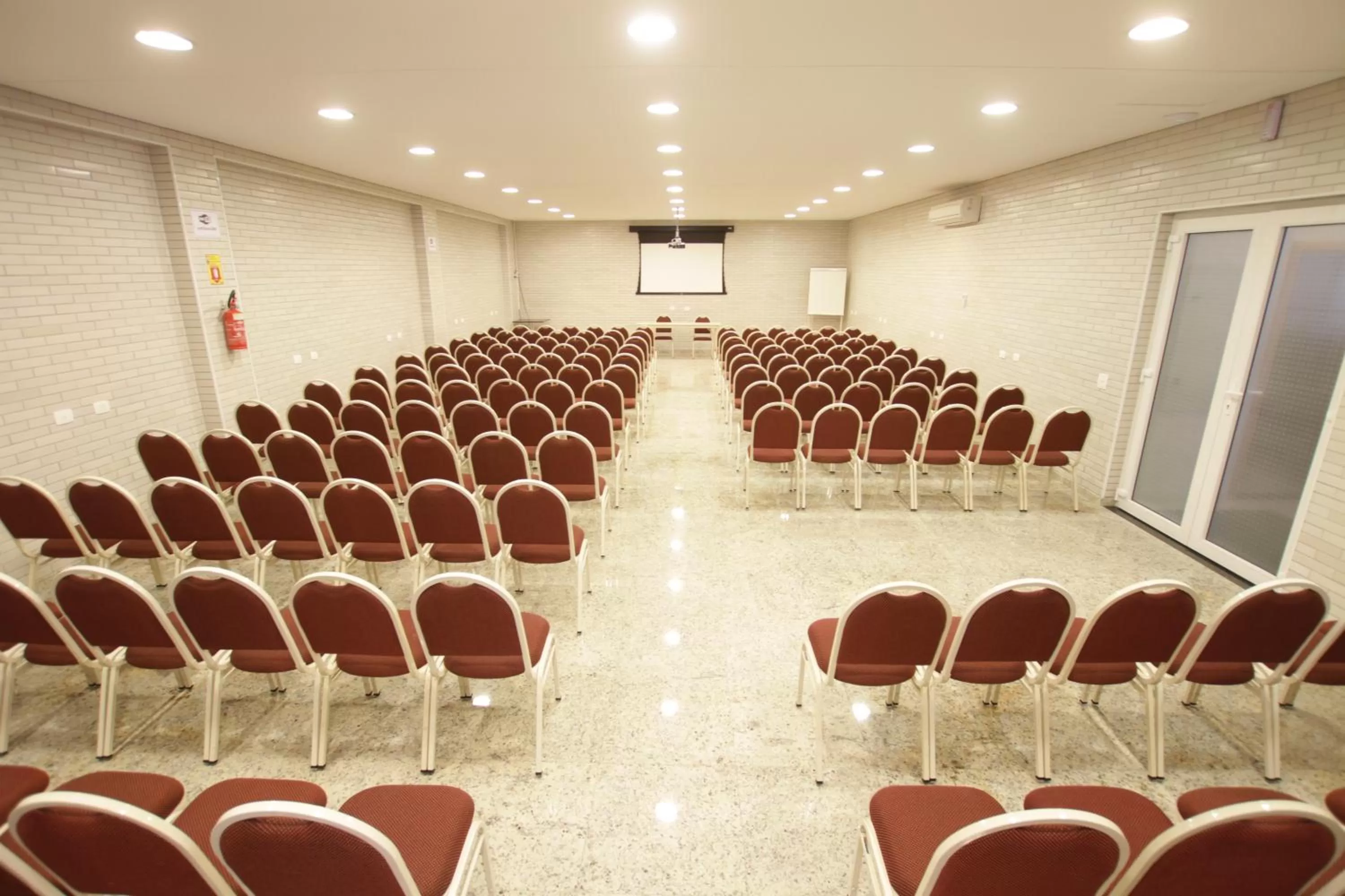 Meeting/conference room in Hotel Confiance Centro Cívico