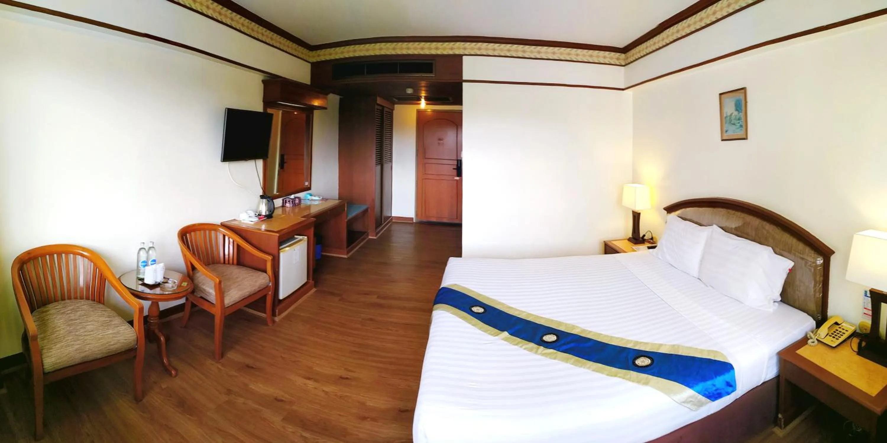 Photo of the whole room, Bed in Grand Park Hotel