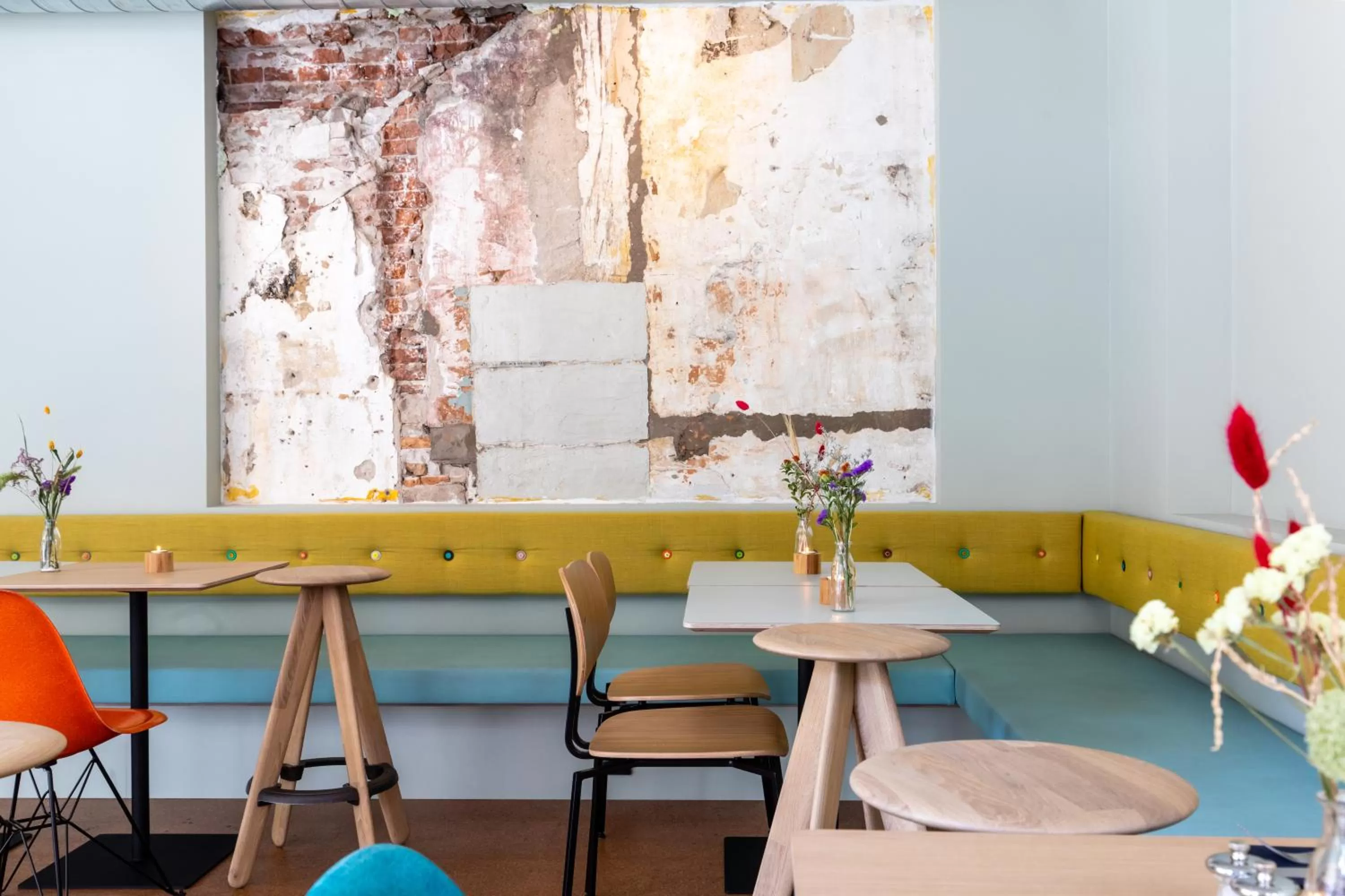 Restaurant/places to eat in the bellhop