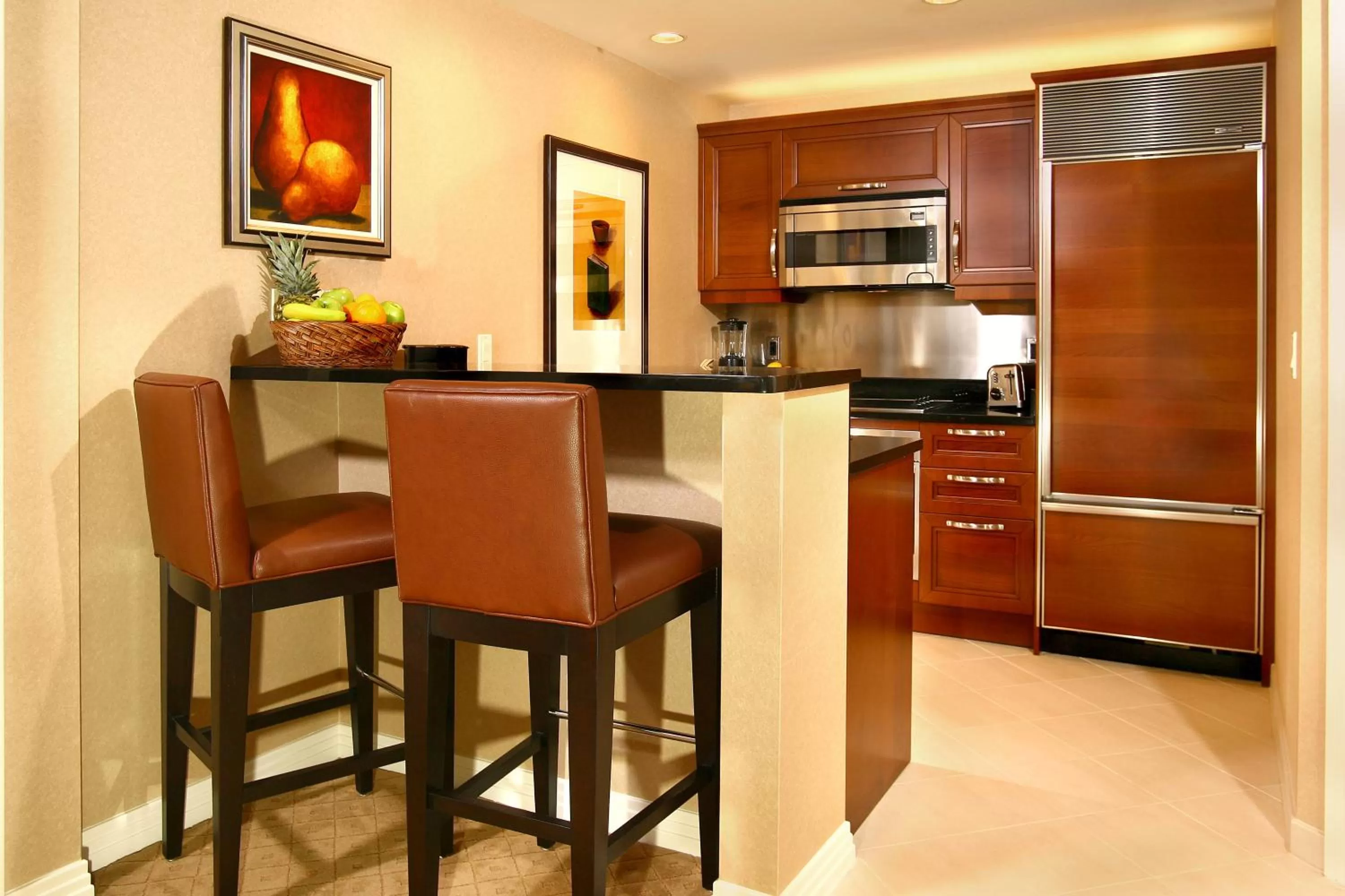 Kitchen or kitchenette in Luxury Suites International at The Signature
