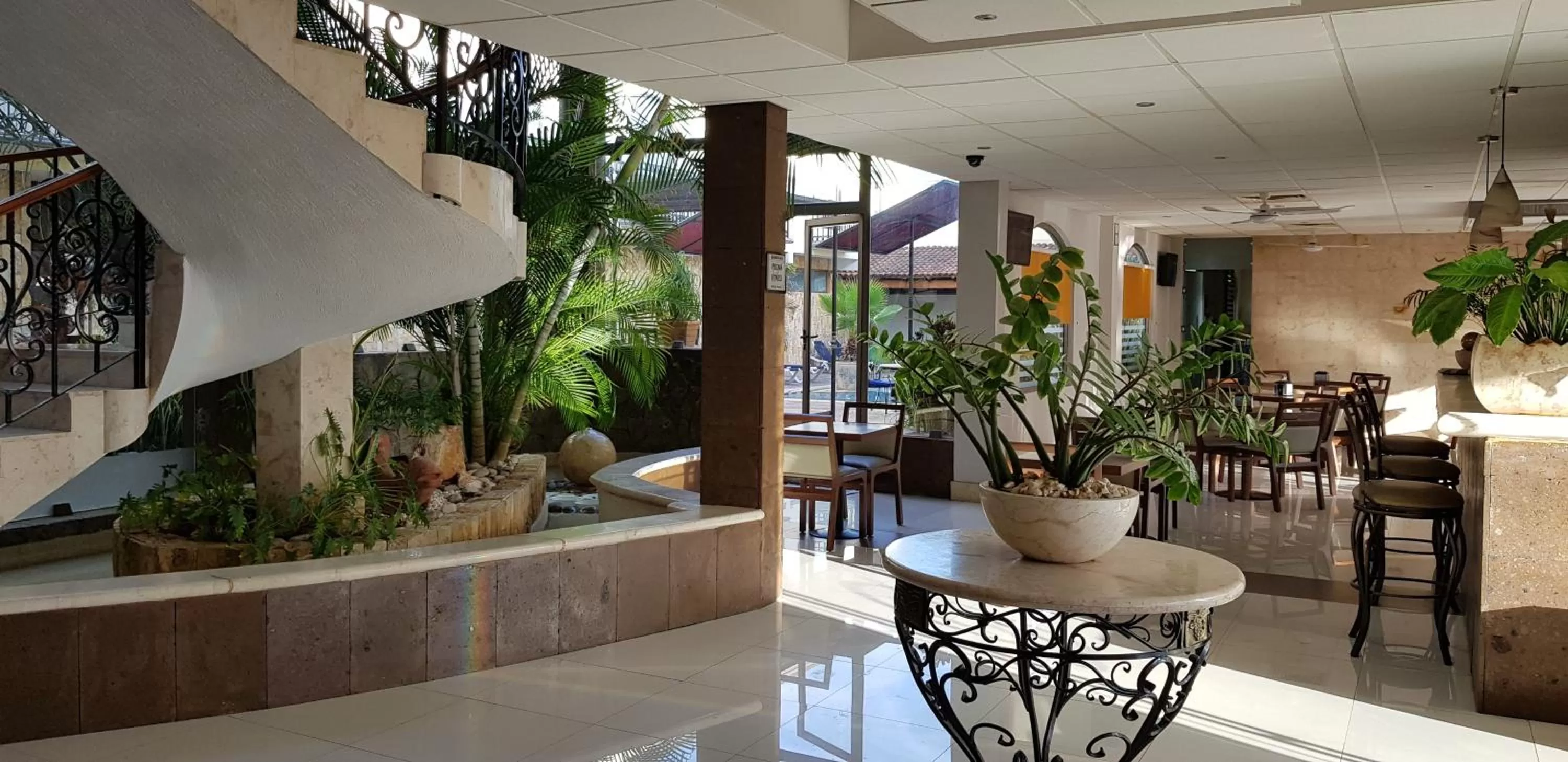 Lounge or bar in Hotel Dubrovnik