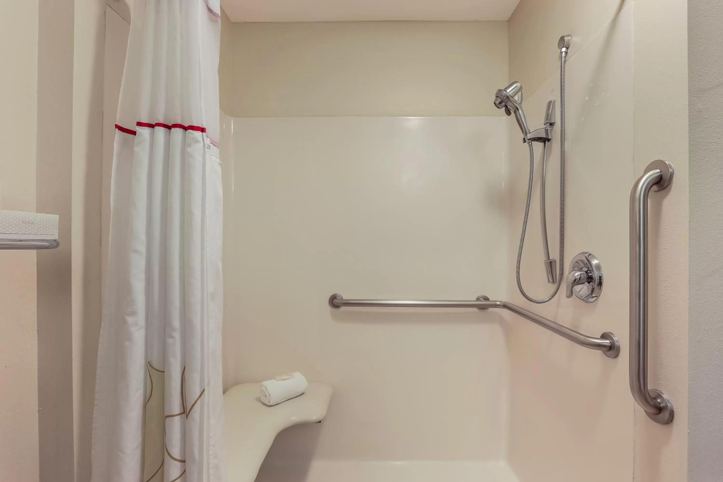 MainStay Suites Fitchburg - Madison