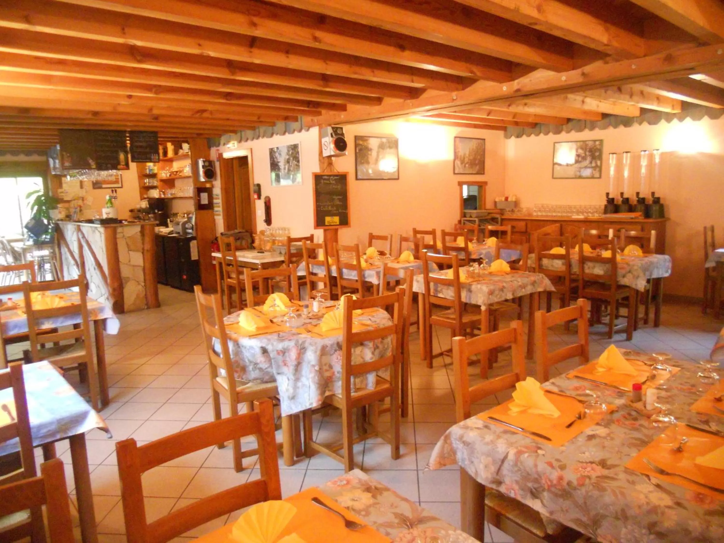 Restaurant/places to eat in Auberge du Saut des Cuves