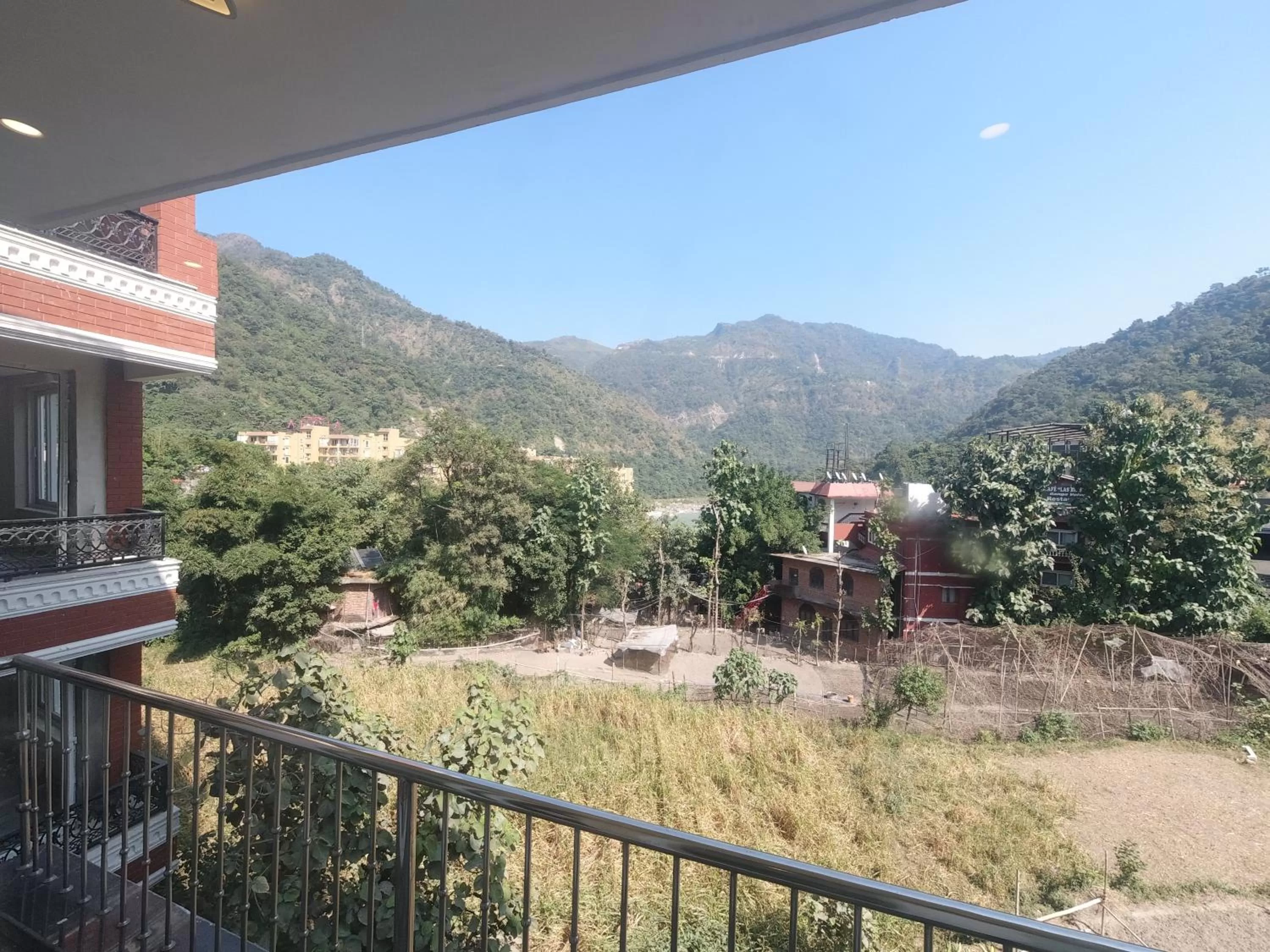 Mountain view, Balcony/Terrace in Punyah Residency Rishikesh