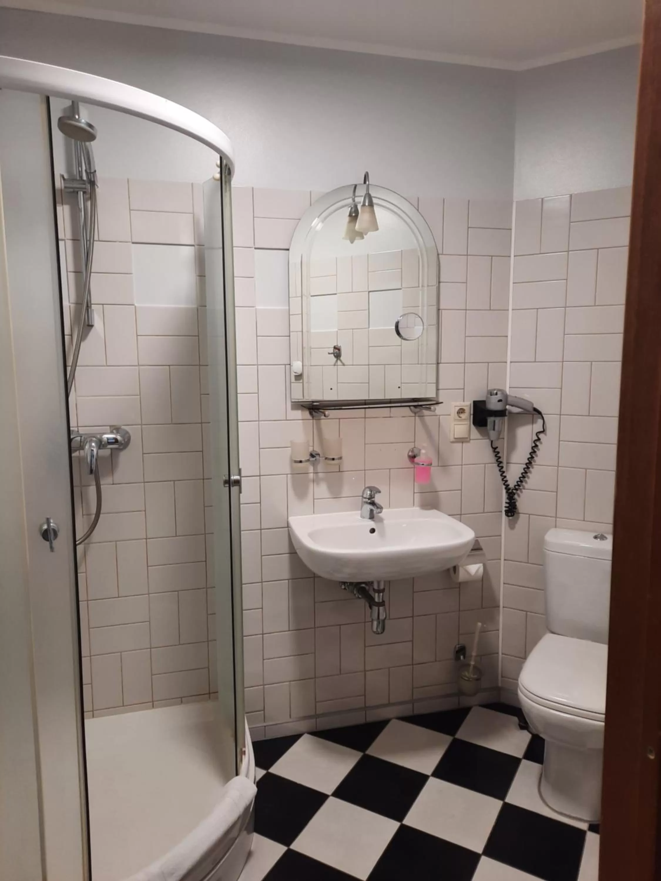 Bathroom in Hotel Pils with Self-Check in