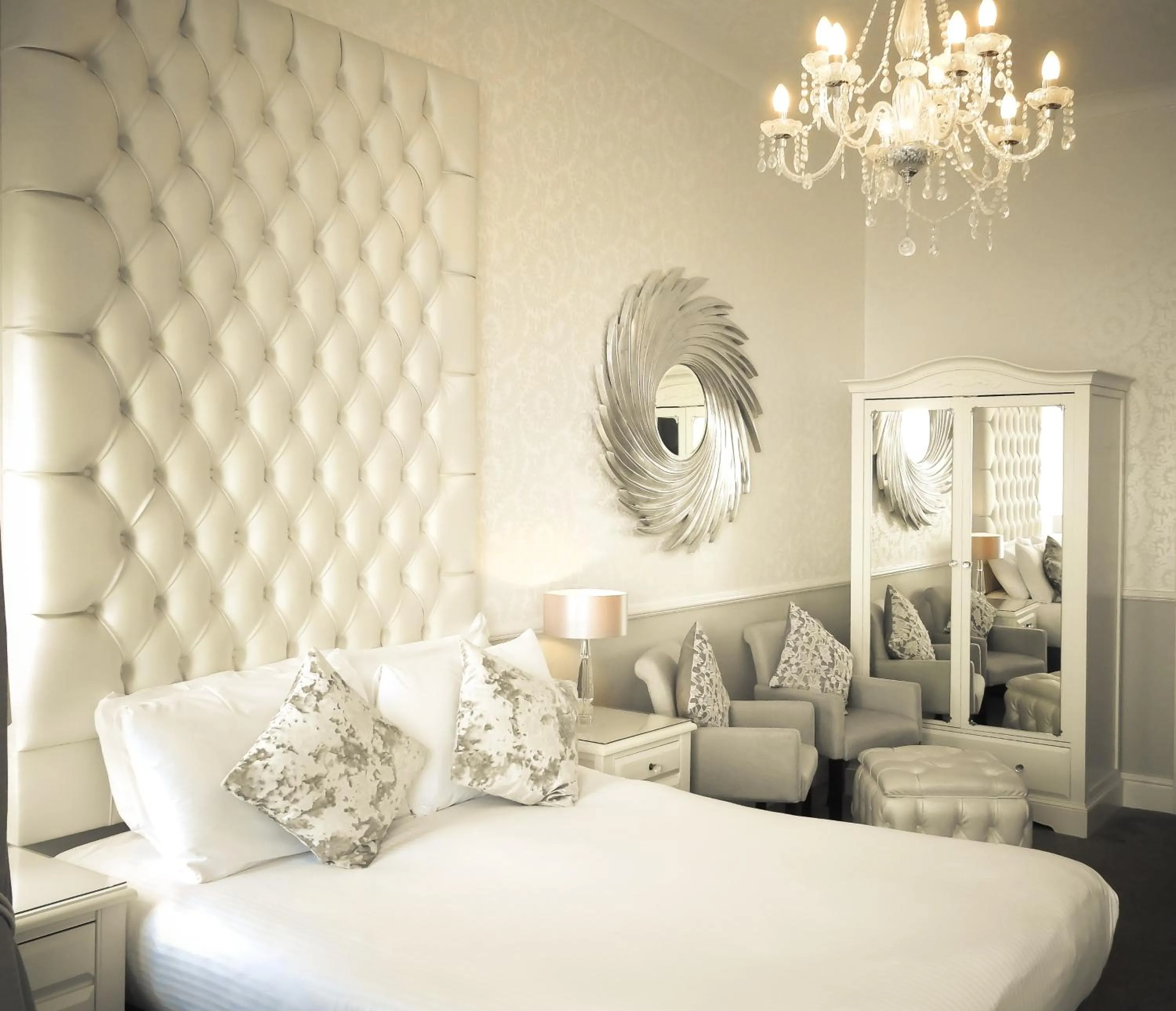 Bed in Park House Hotel