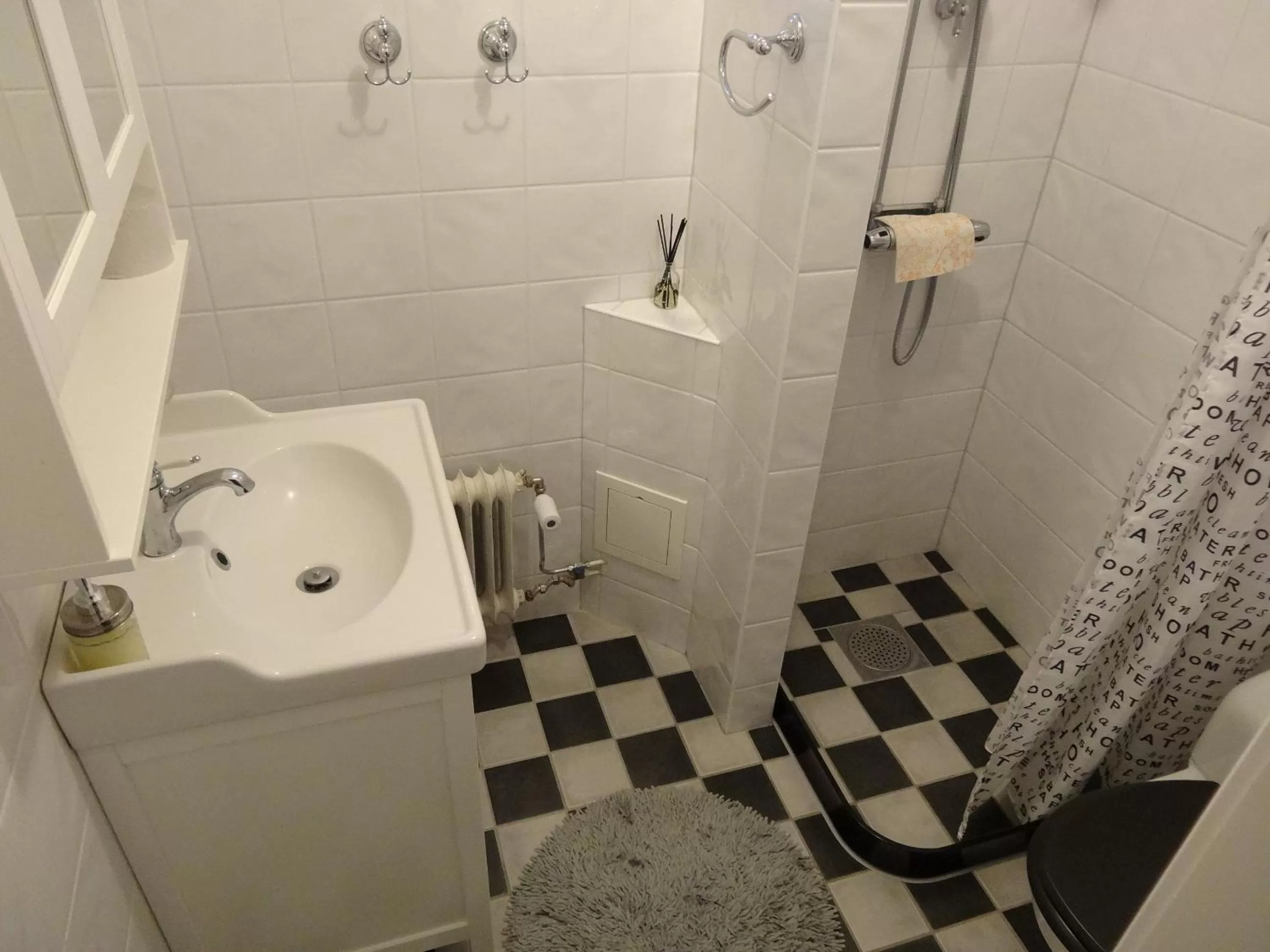 Photo of the whole room, Bathroom in Gröna Lena