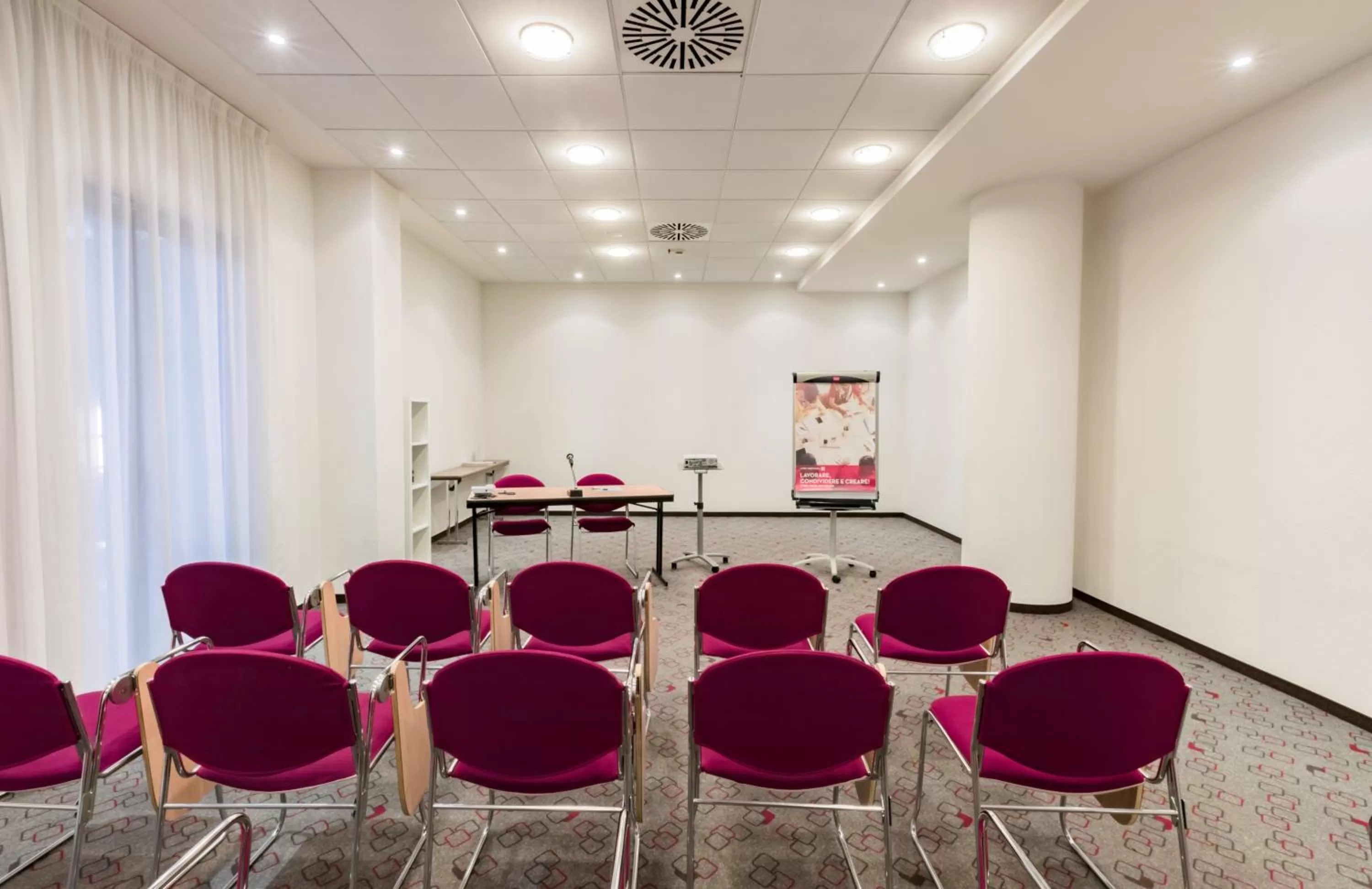 Meeting/conference room in Hotel Ibis Milano Malpensa