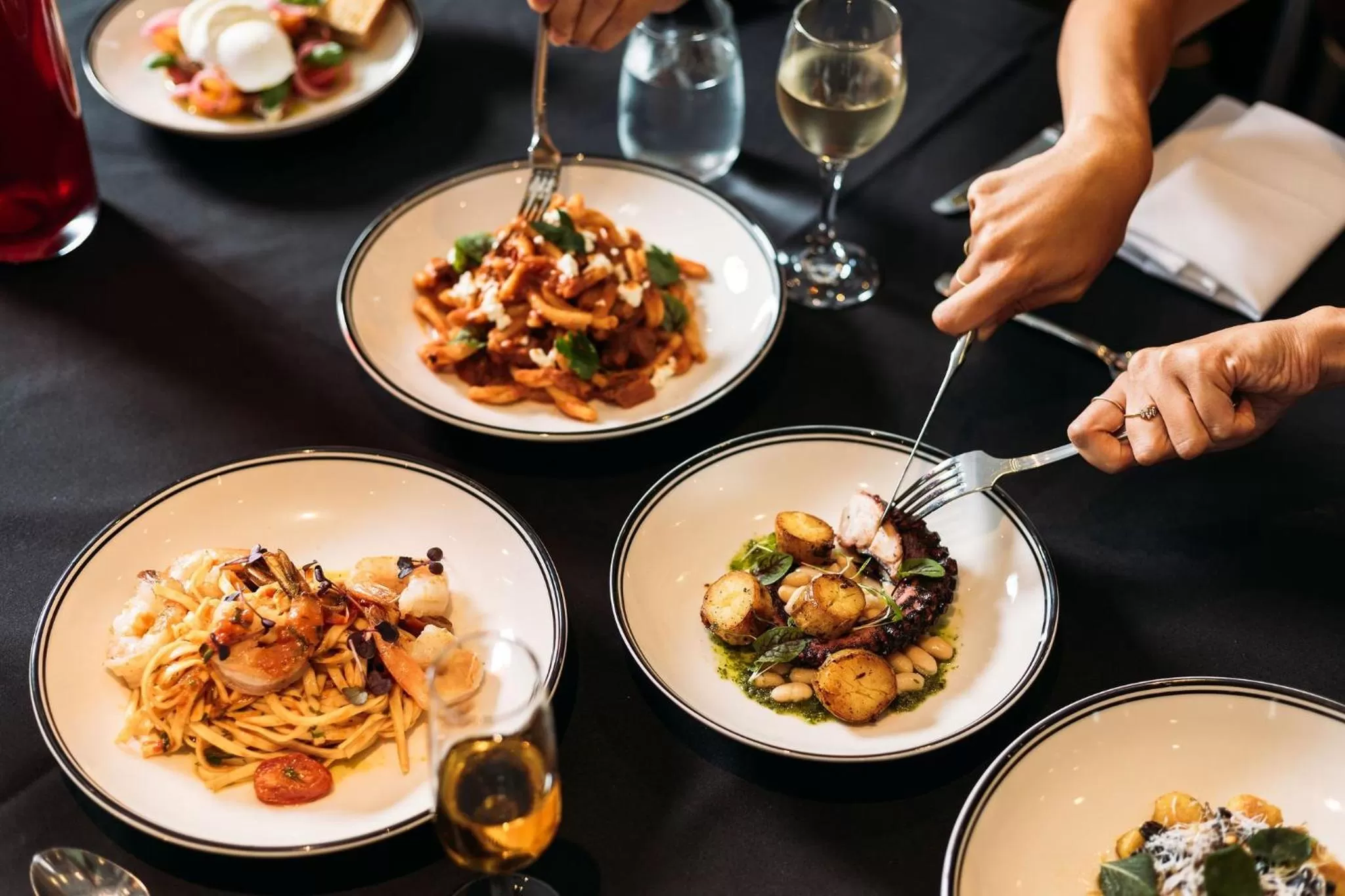 Meeting/conference room in Crowne Plaza Canberra by IHG