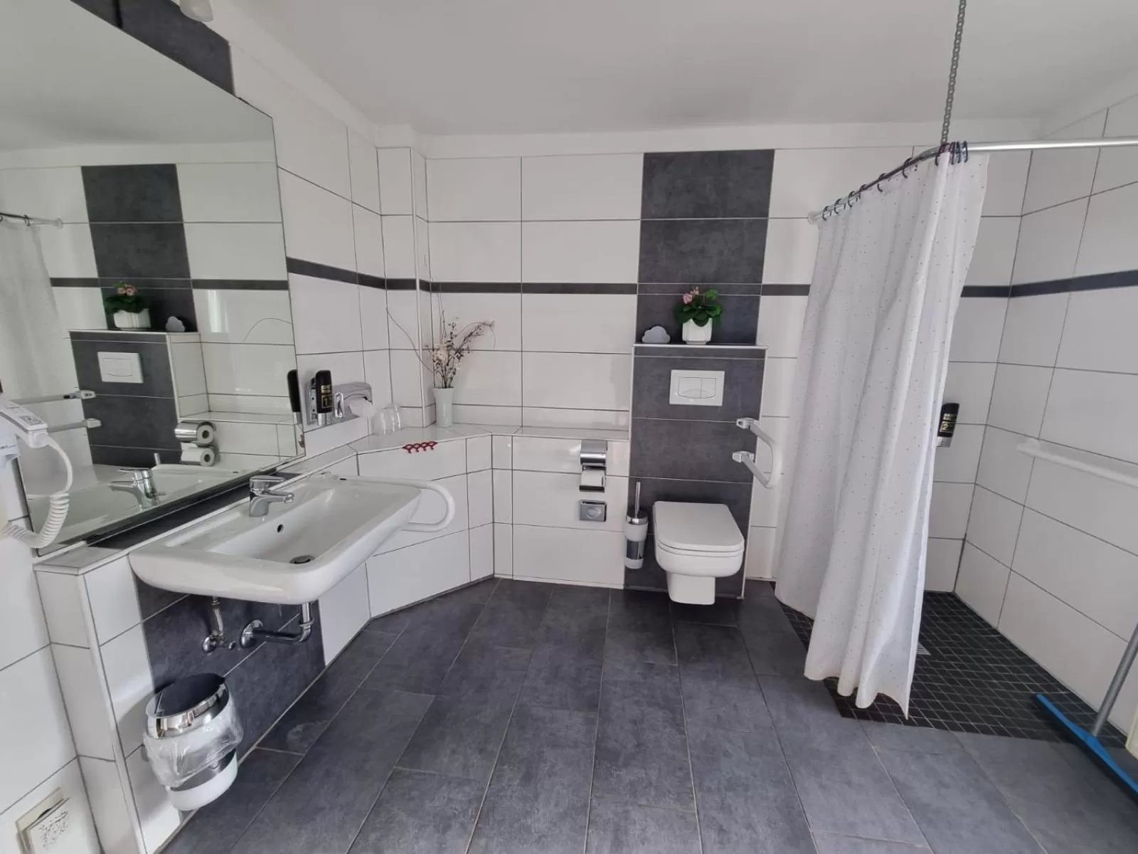 Bathroom in Forsthaus-Ferienhotel am Dobrock