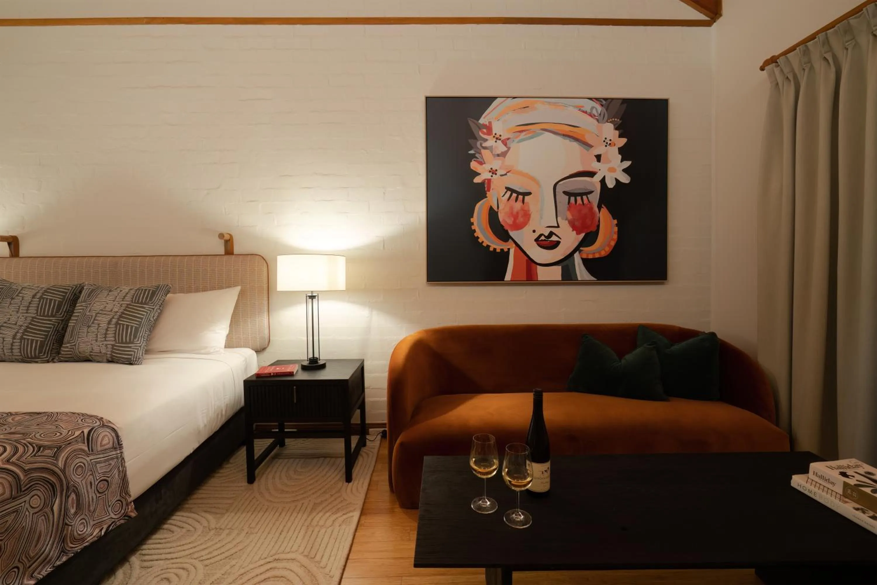 Living room, Bed in Hermitage Lodge