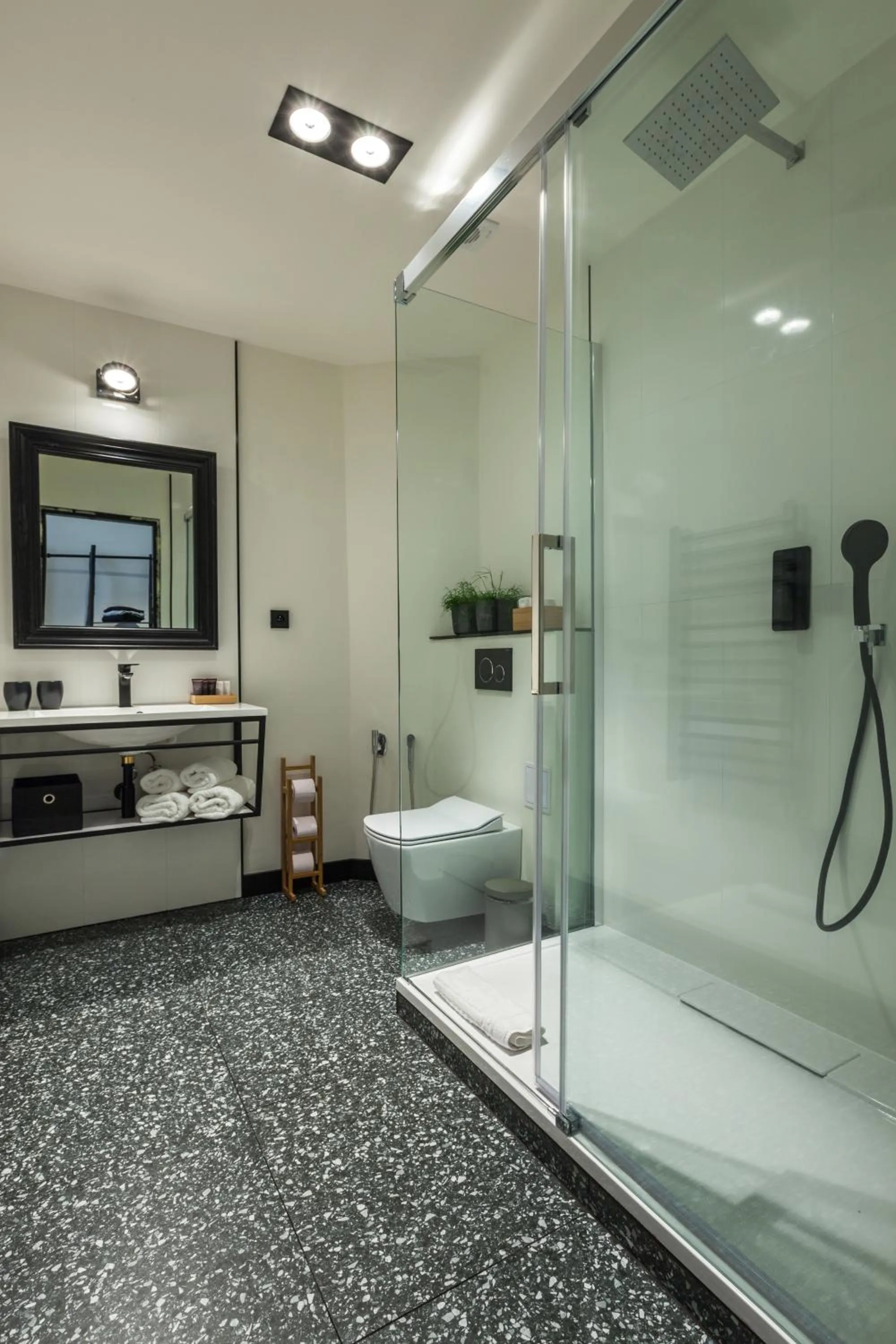 Shower in Antik Hotel Prague