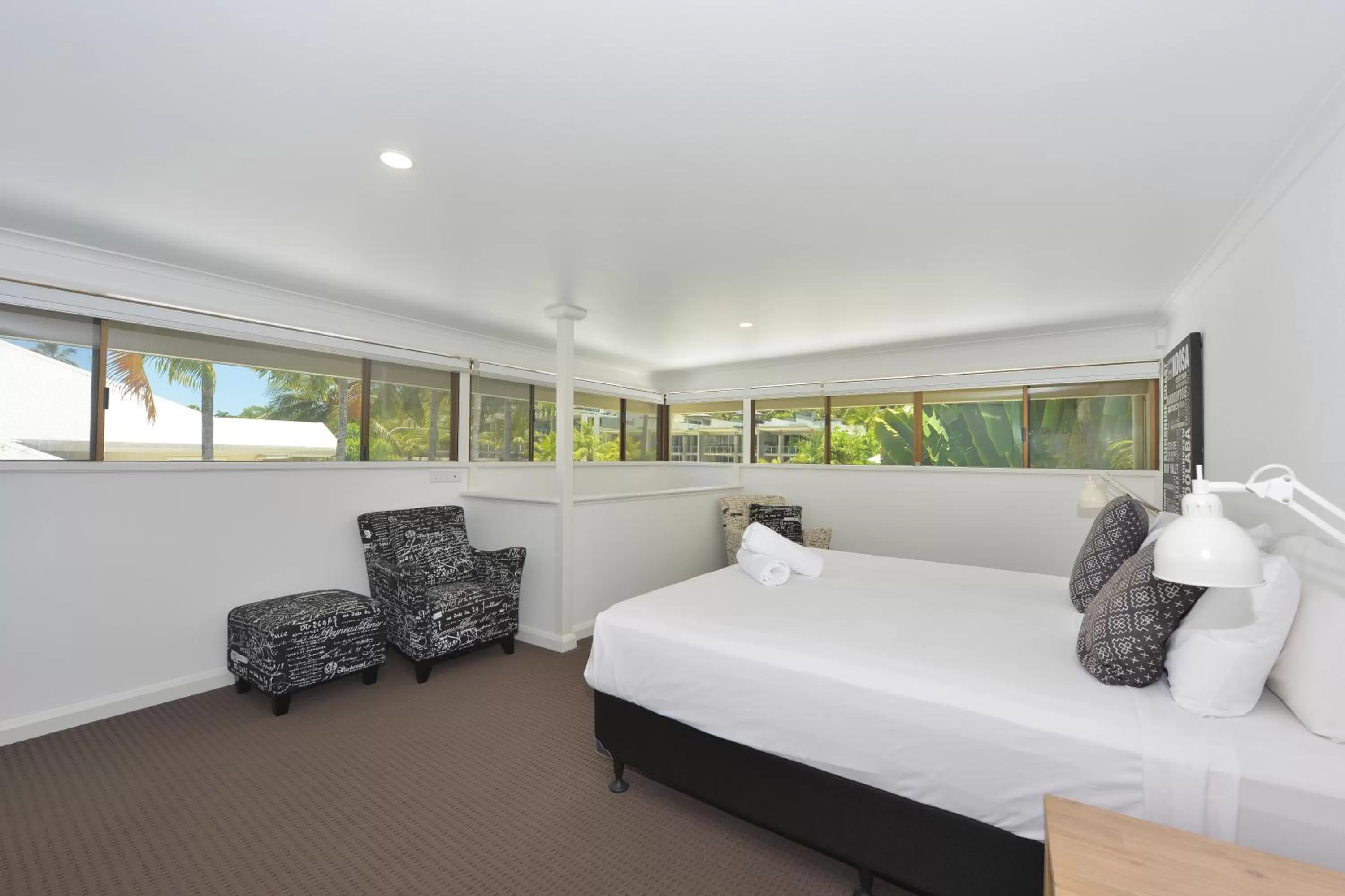 Bedroom, Bed in Driftwood Mantaray - Official Onsite Reception and Check In