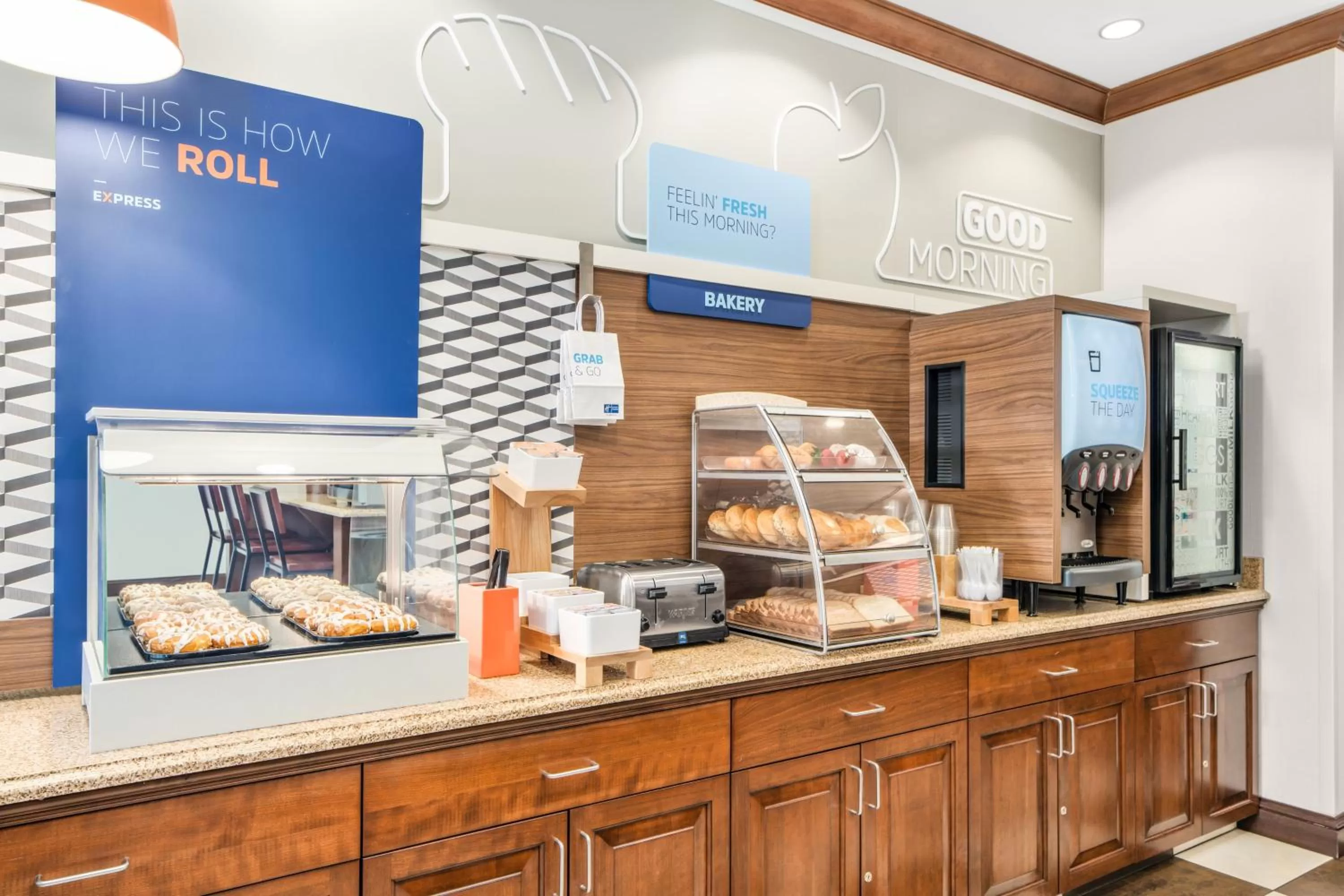 Breakfast in Holiday Inn Express & Suites Wilmington-Newark by IHG