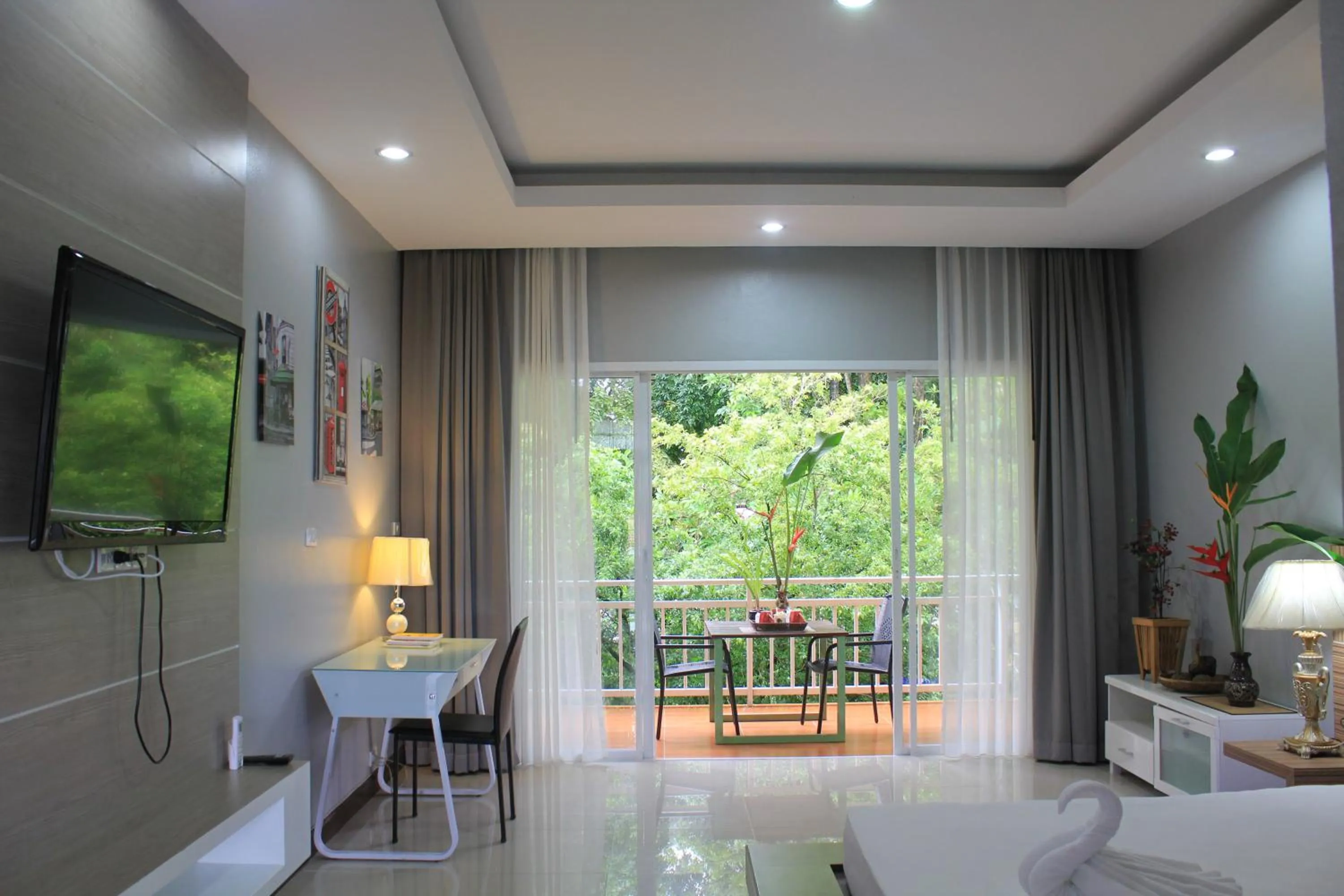 Patio, Bed in Eat n Sleep