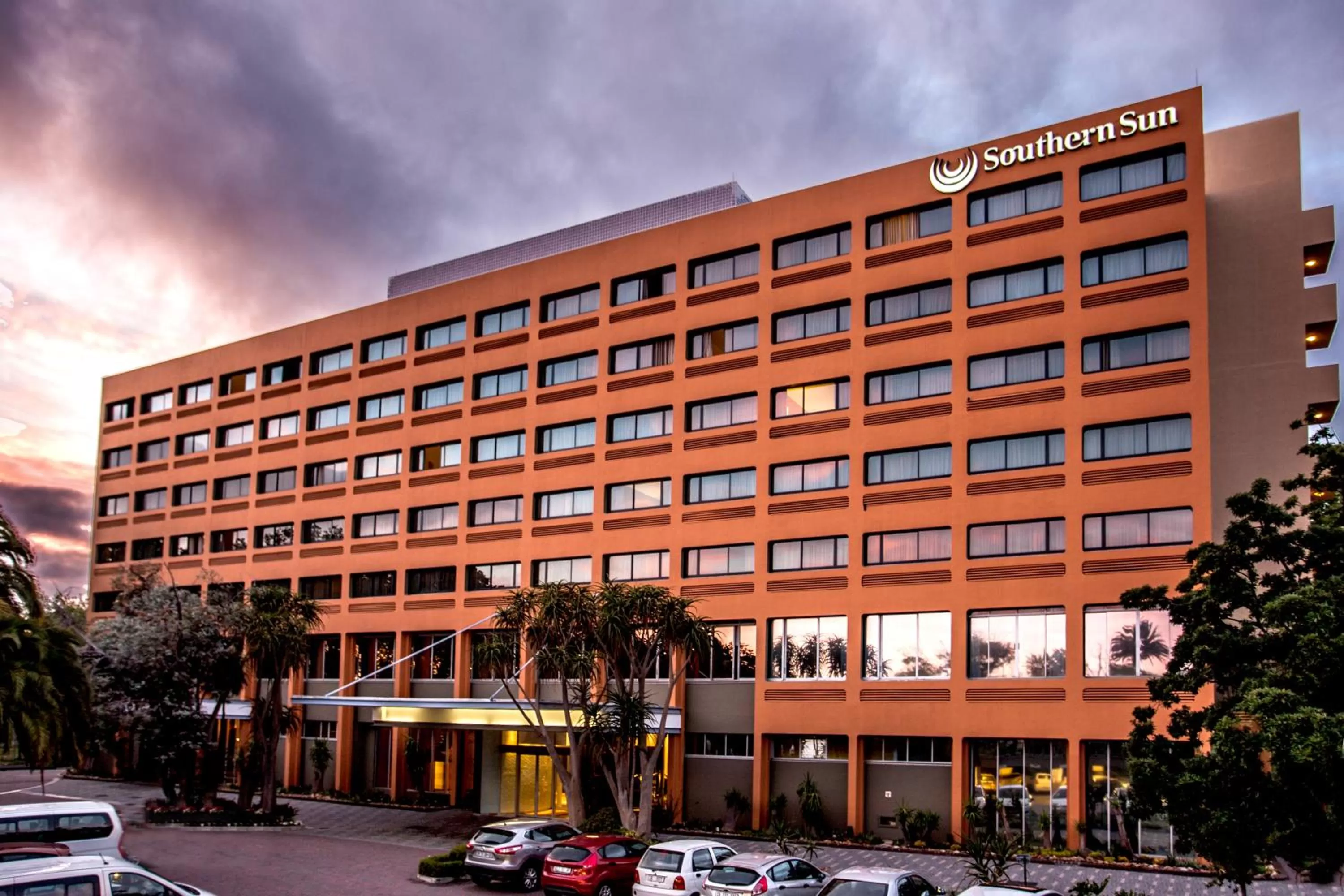 Facade/entrance in Southern Sun Newlands