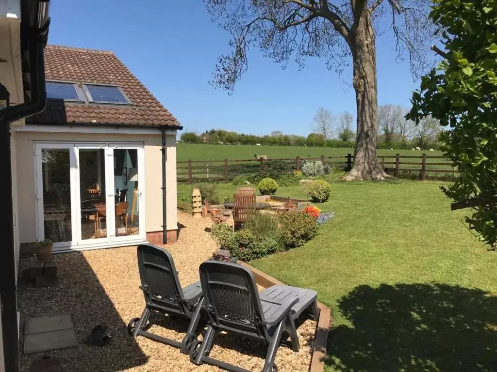 Deluxe Double Room - single occupancy in Carlton Corner Bed & Breakfast Deluxe Double Room - single occupancy in Carlton Corner Bed & Breakfast