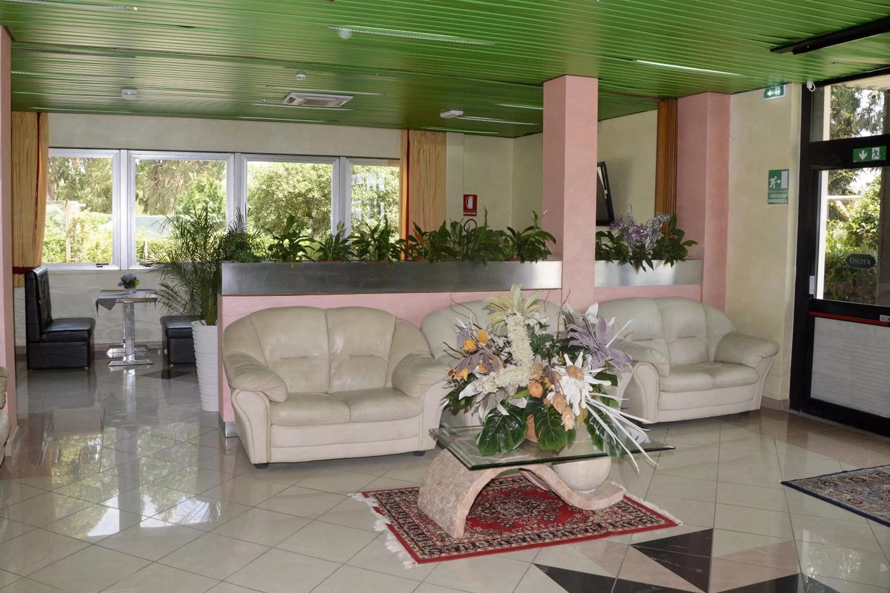 Living room in HOTEL IL PARCO - Parking Free & Restaurant - Hotel