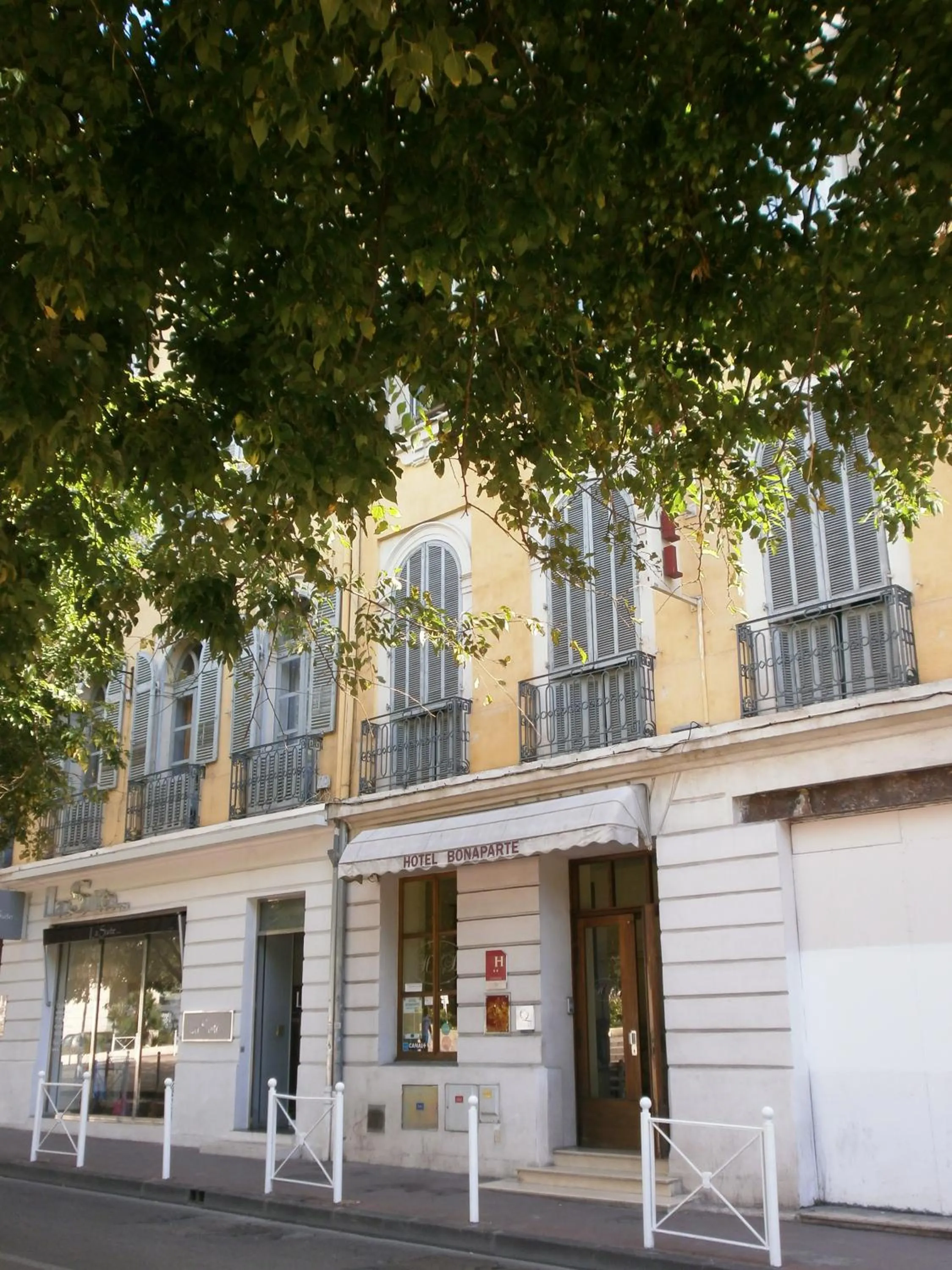 Facade/entrance in Hôtel Bonaparte