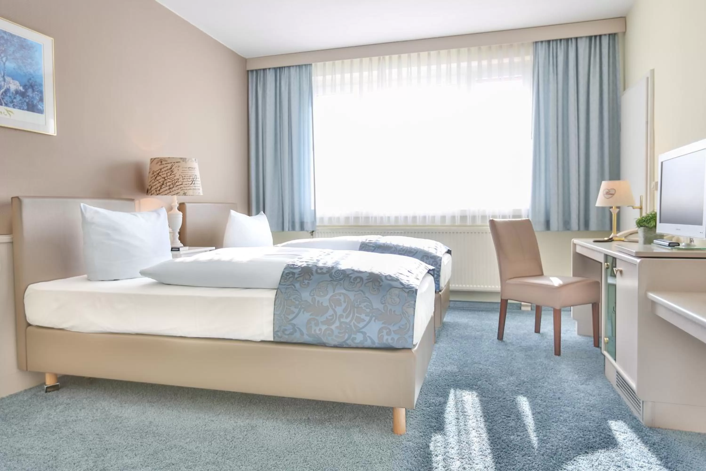 Restaurant/places to eat, Bed in Hotel Kristall