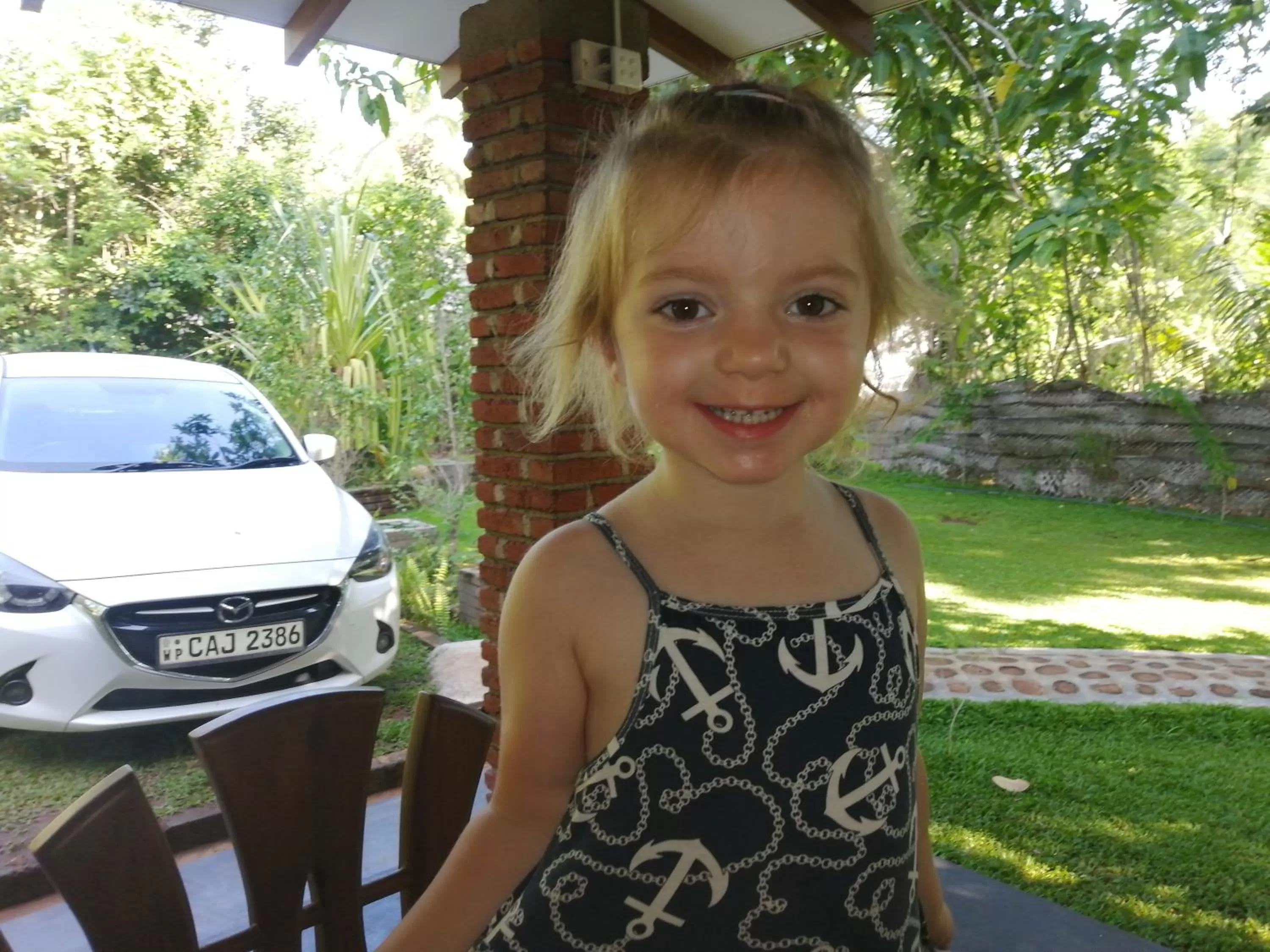 Children in Green Cottage