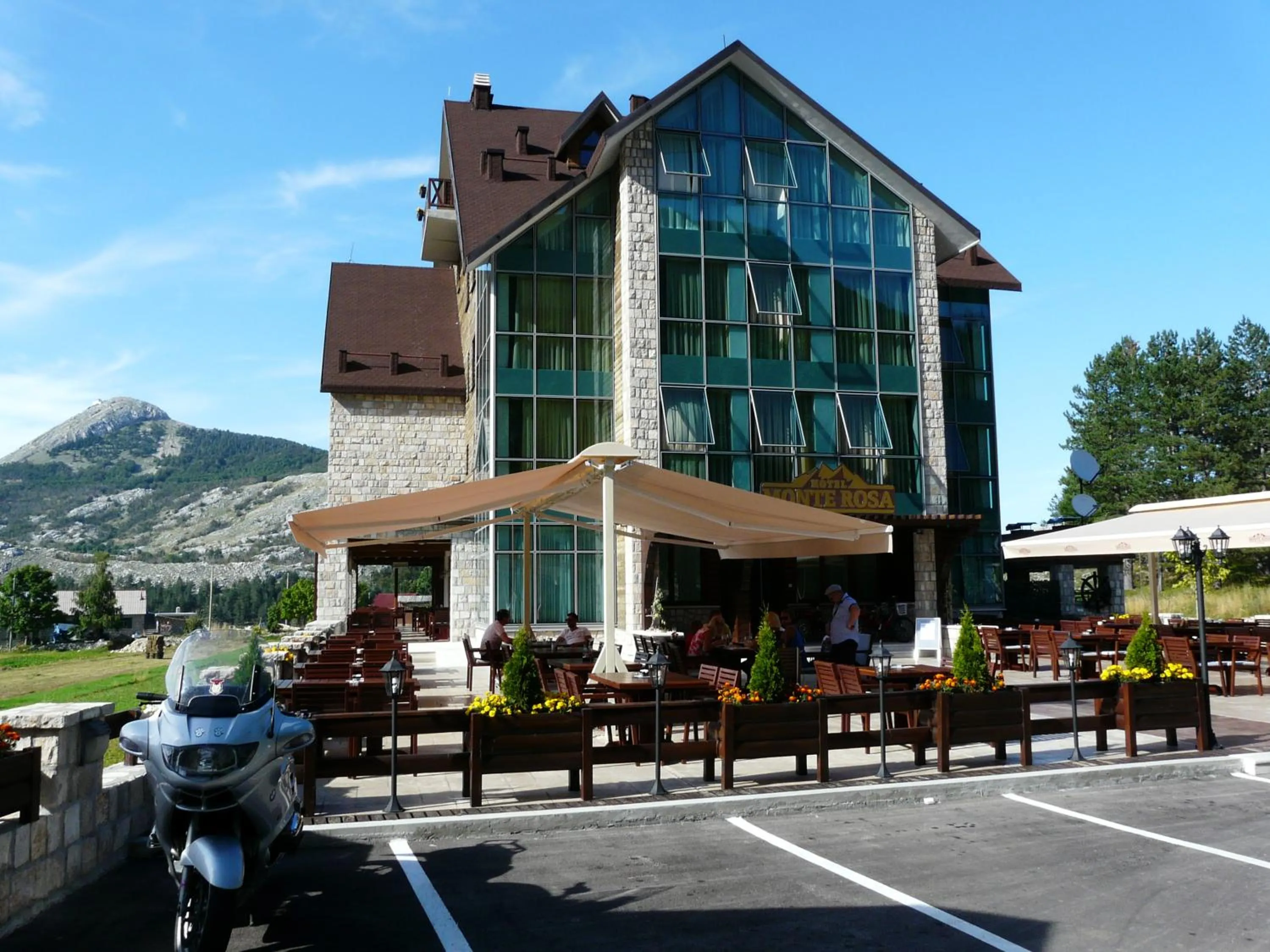 Property building in Hotel Monte Rosa