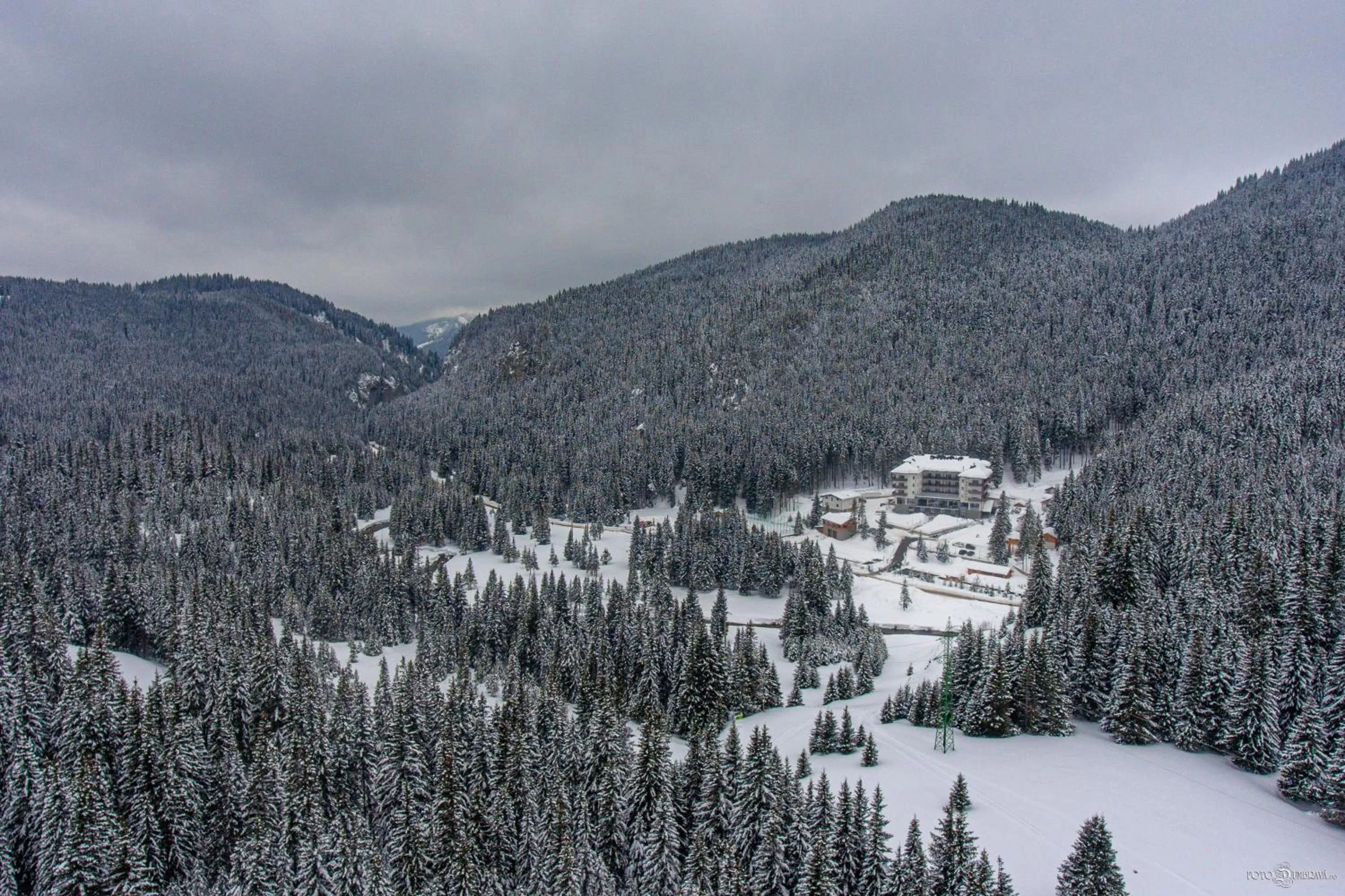 Property building in Hotel Belmont & Spa