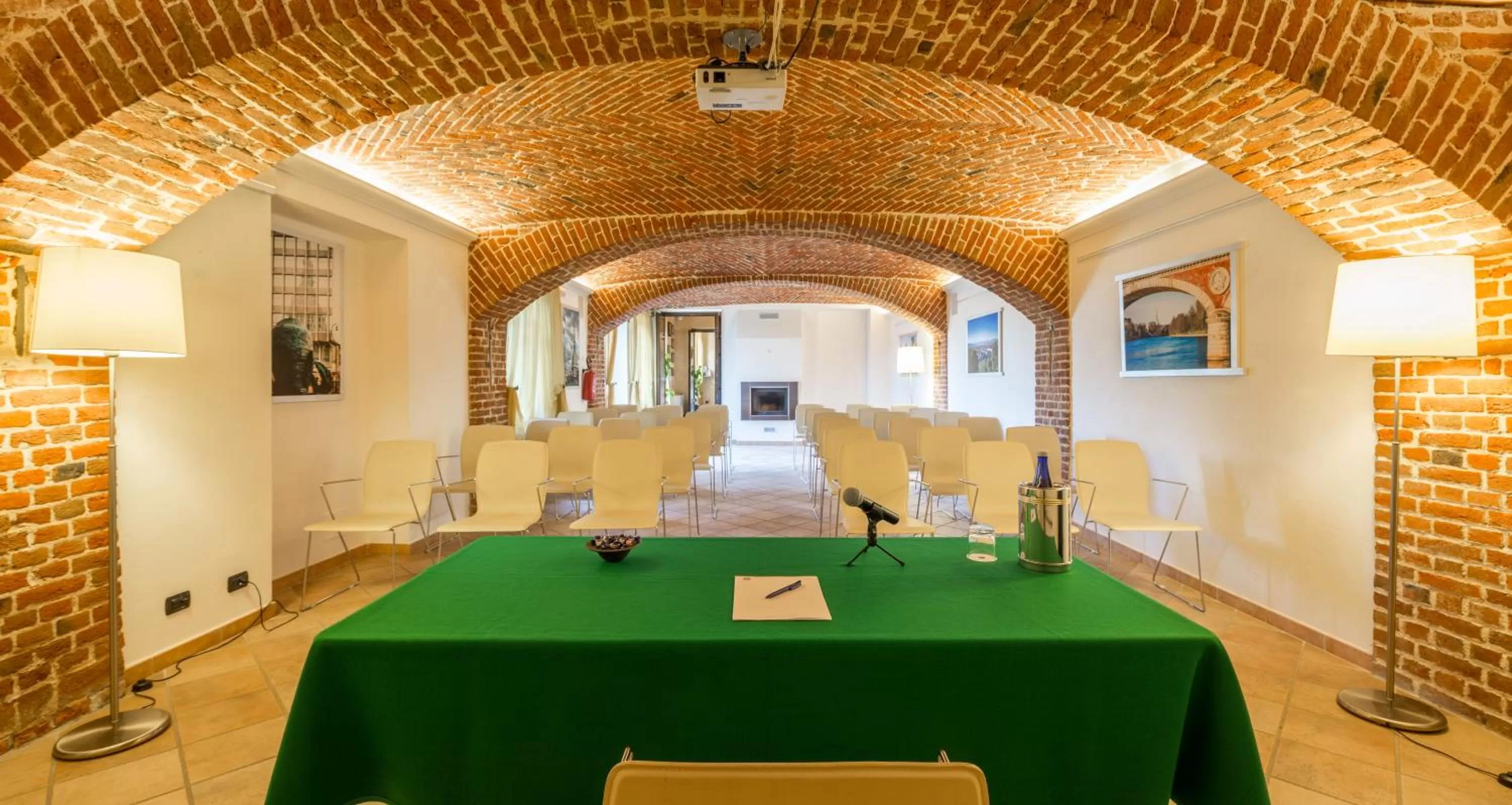 Business facilities in Best Western Plus Hotel Le Rondini