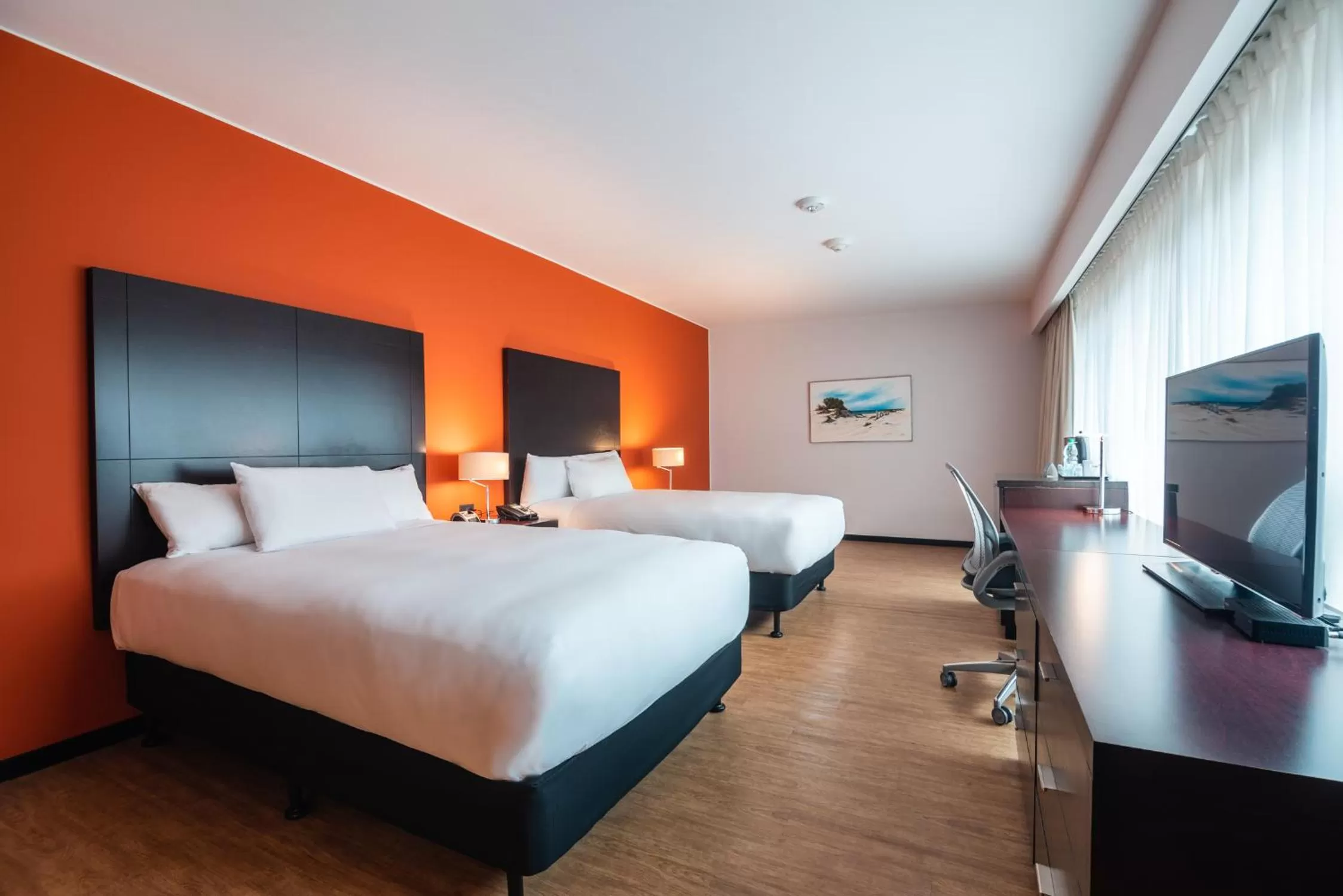 Bedroom, Bed in Hilton Garden Inn Montevideo