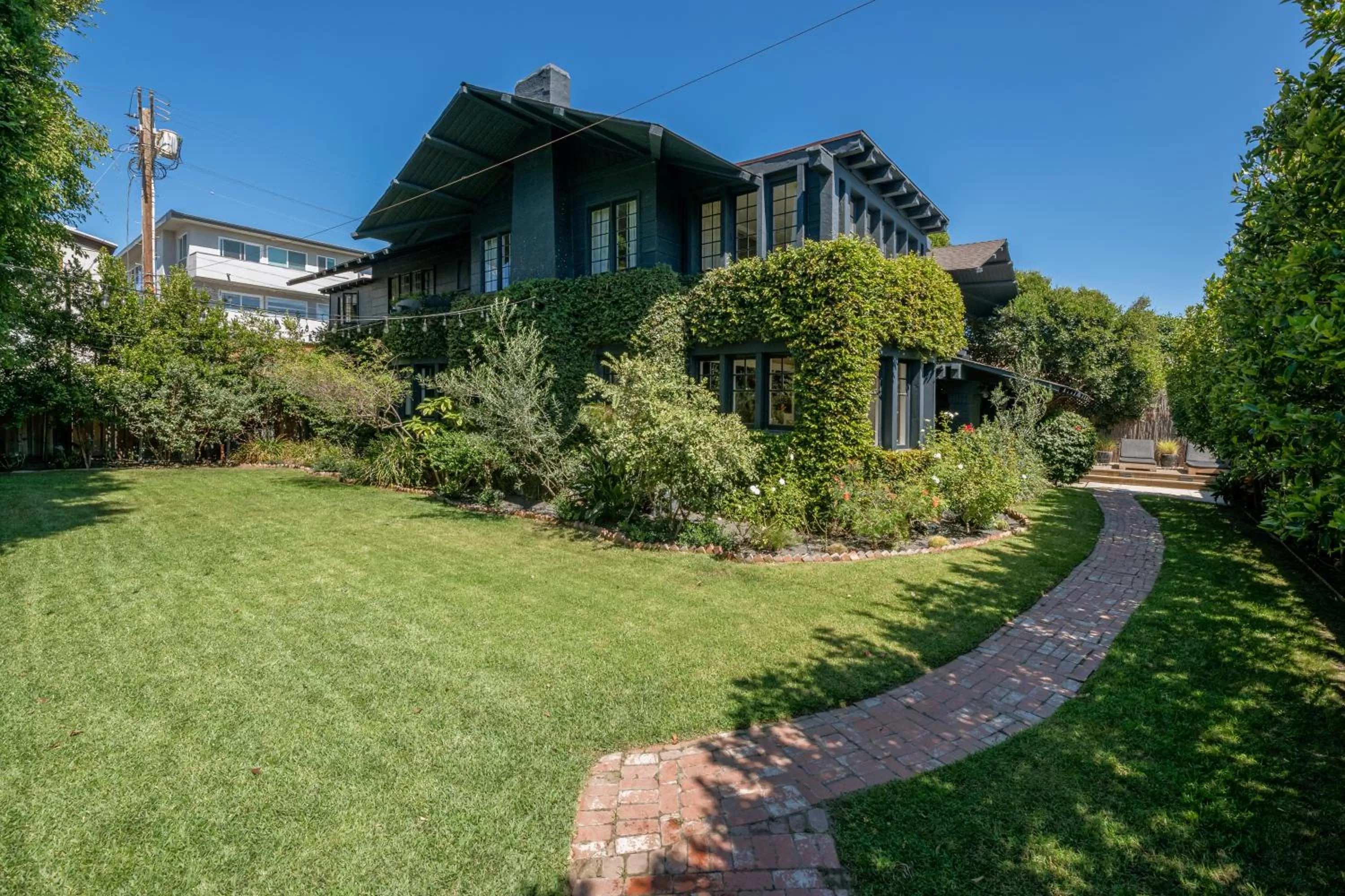 Property Building in Venice Beach House