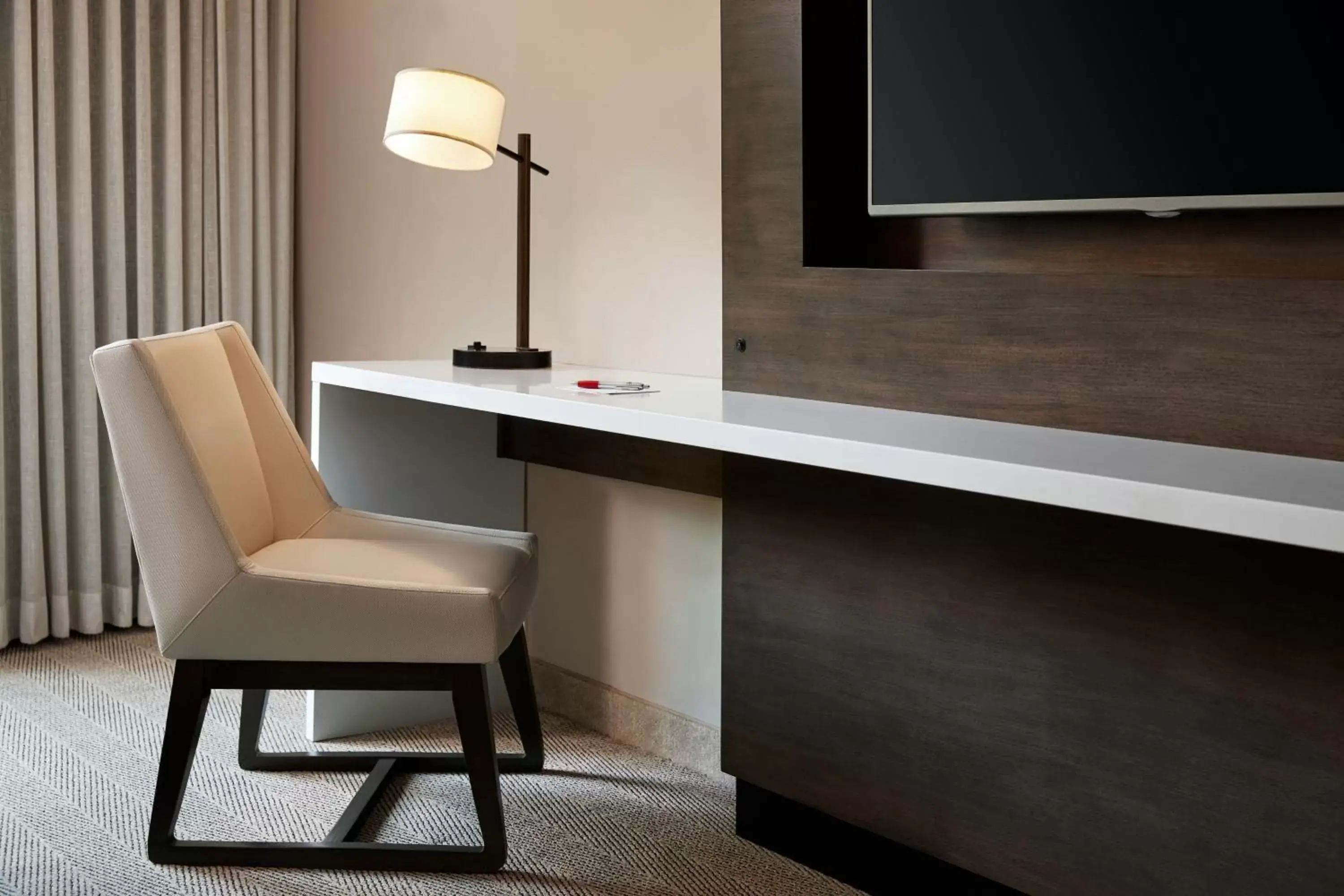 Double Room with Two Double Beds in Bethesda Marriott Double Room with Two Double Beds in Bethesda Marriott