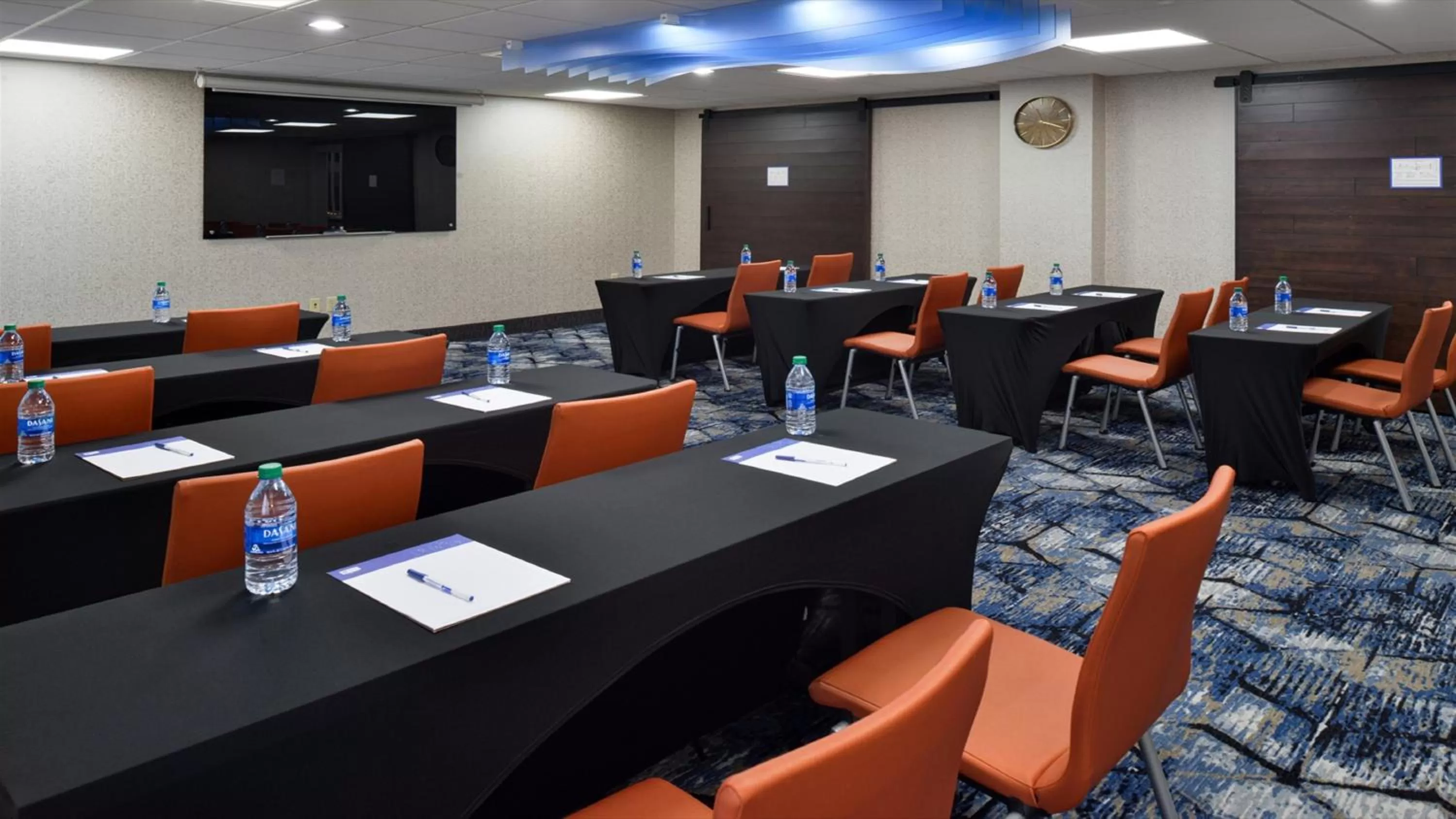 Meeting/conference room in Holiday Inn Express Wixom by IHG