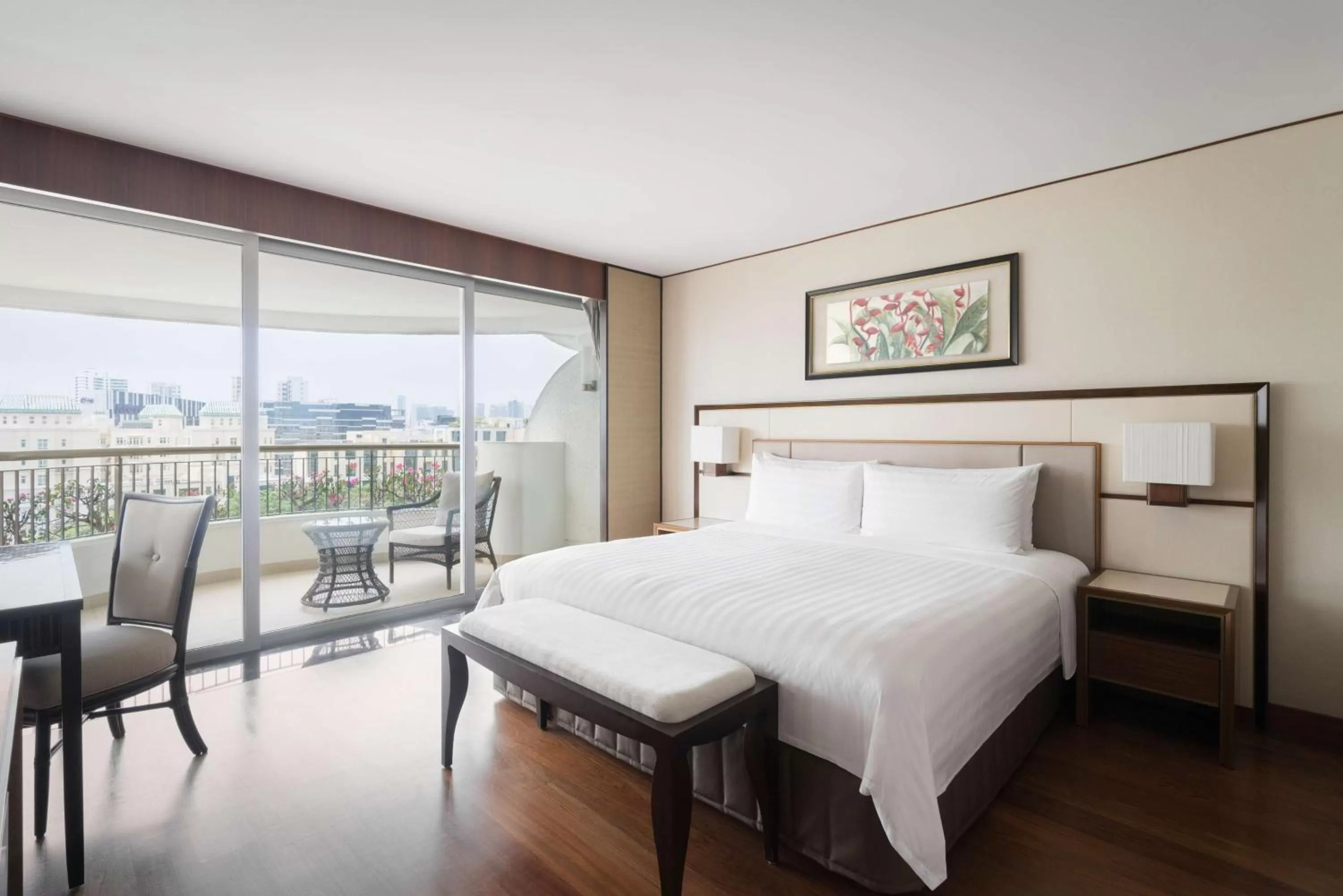 Photo of the whole room, Bed in Shangri-La Singapore