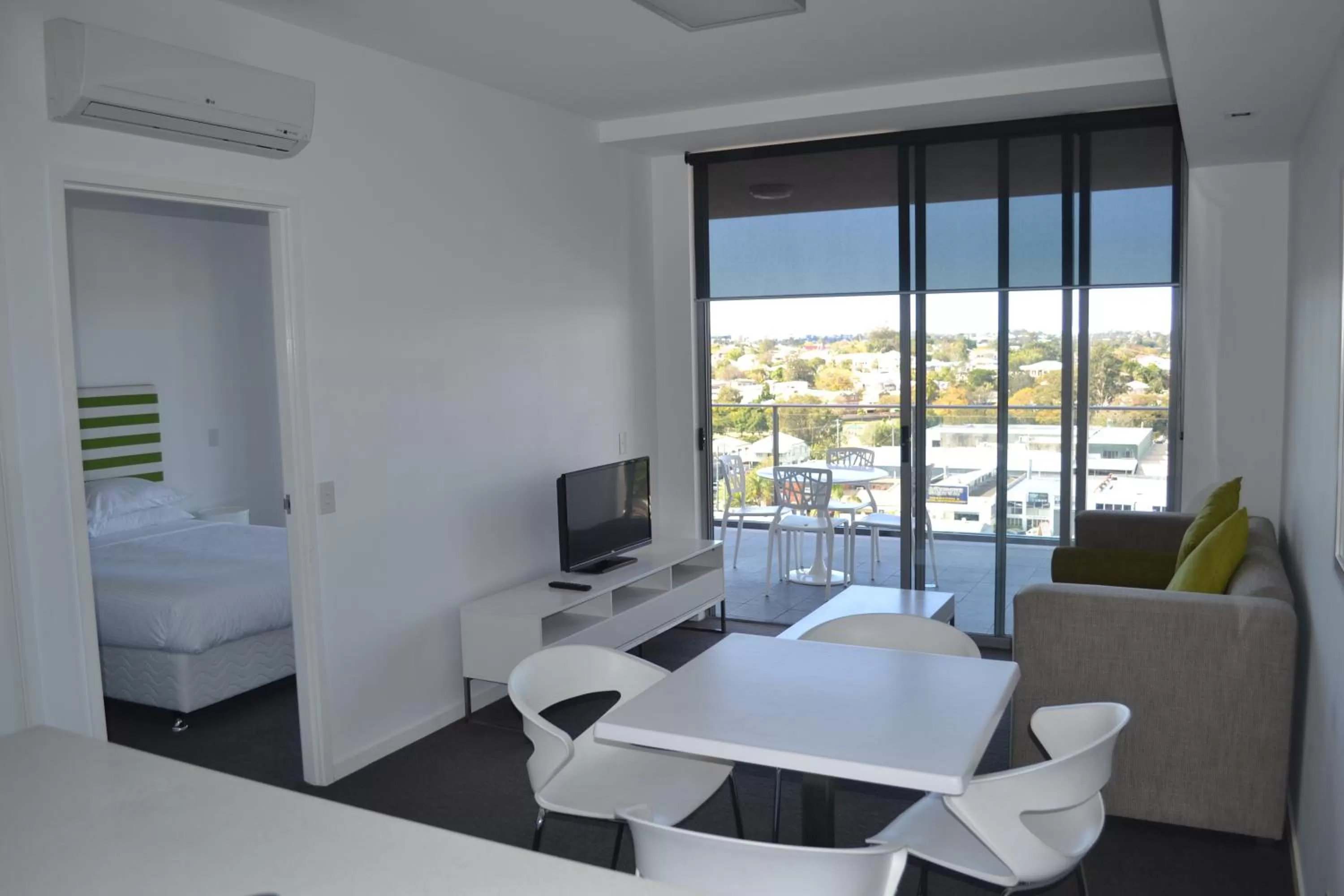 Photo of the whole room, Bed in Eastwood Apartments