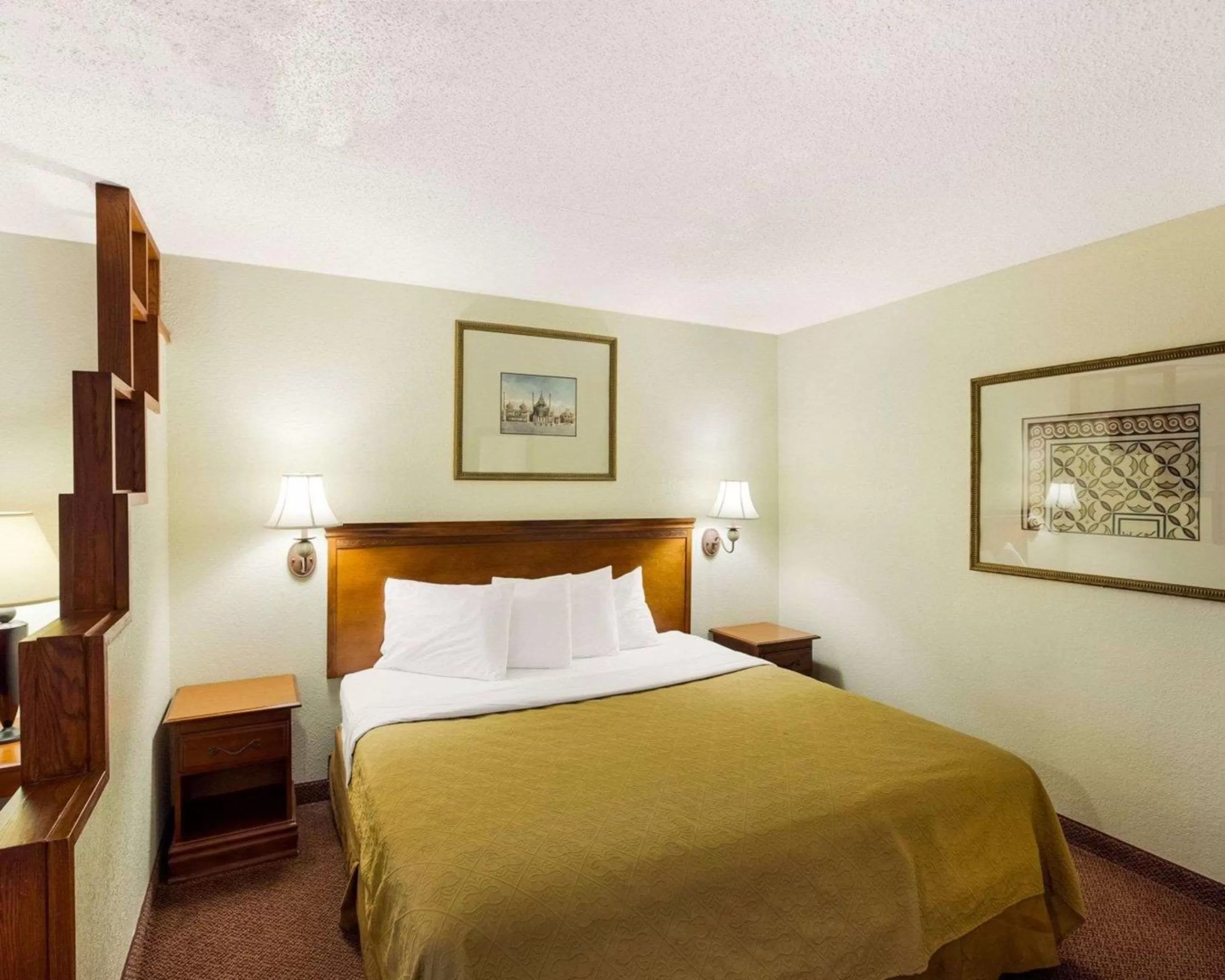 Photo of the whole room in Rodeway Inn & Suites South of Fiesta Park
