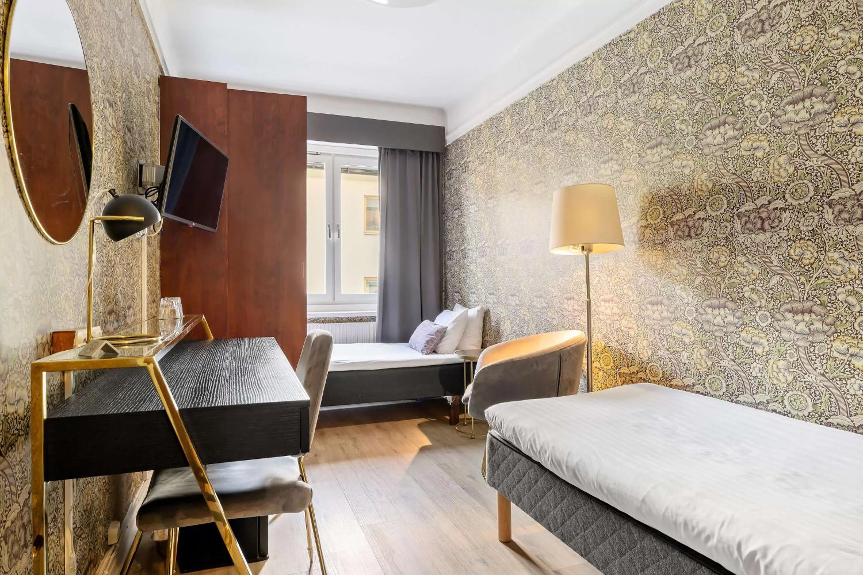 Bedroom, Bed in Centric Hotel