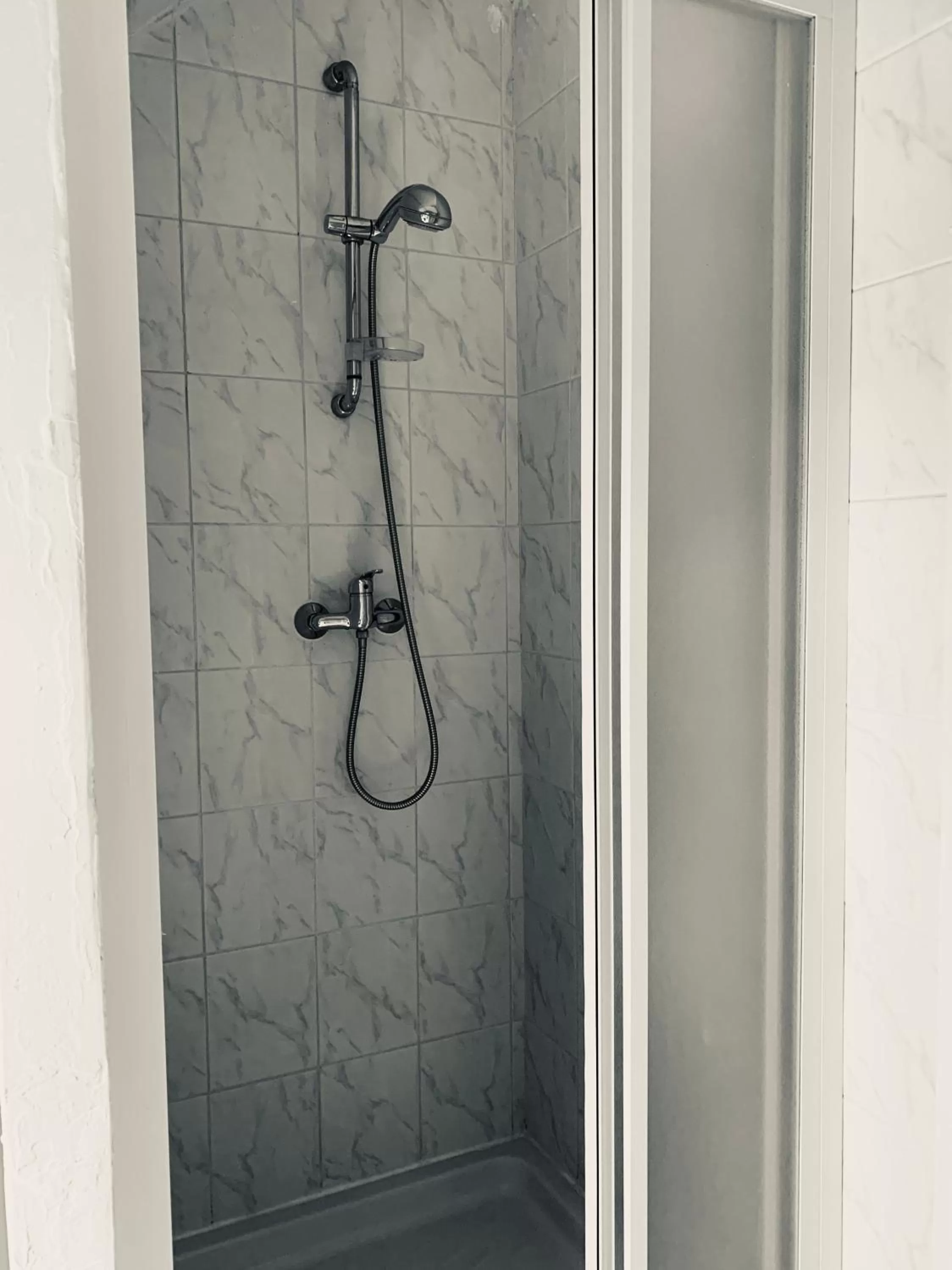 Bathroom in Le Bas Chesnay Chambres D'Hotes Domfront en Poiraie