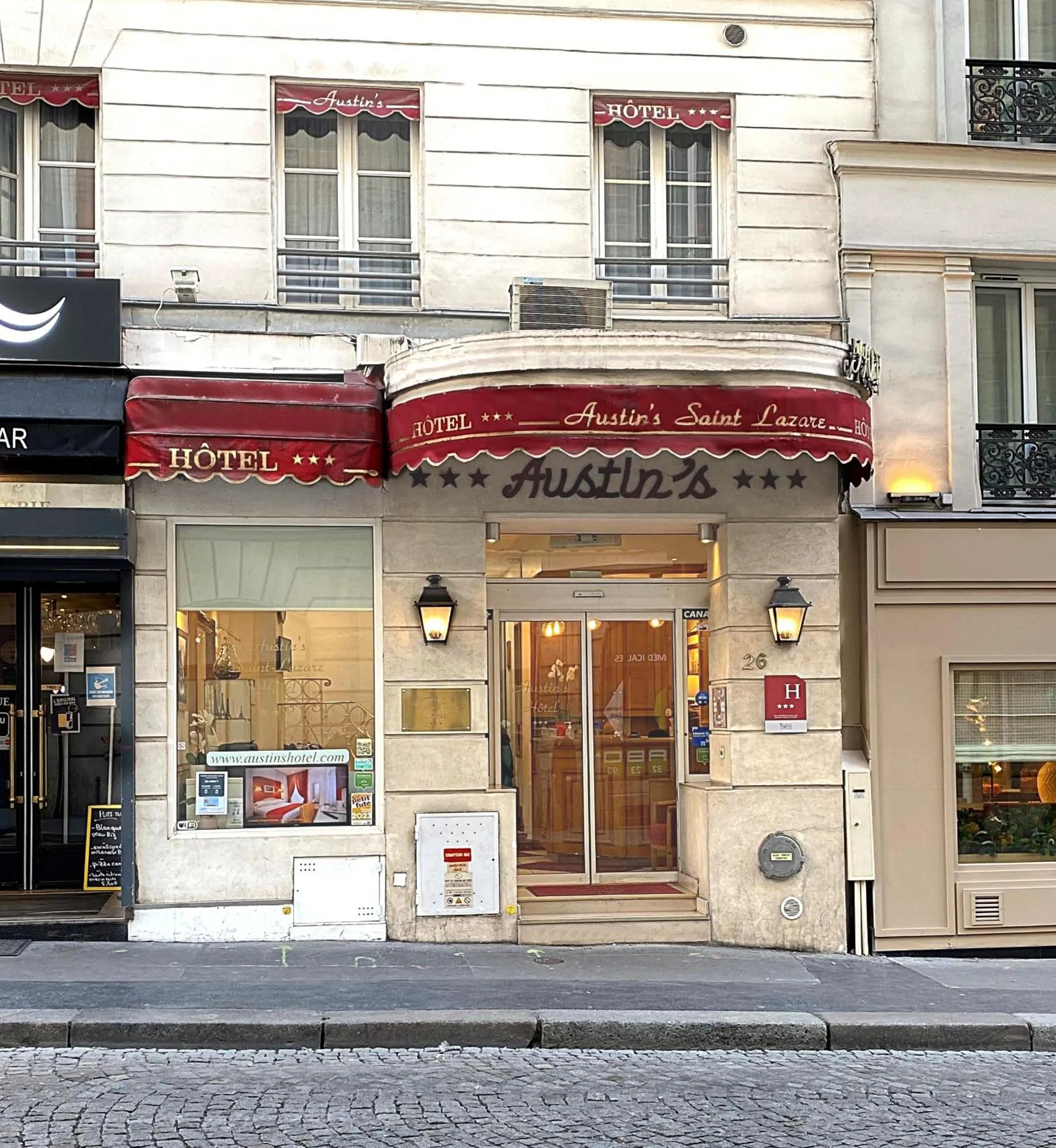Lobby or reception in Austin's Saint Lazare Hotel