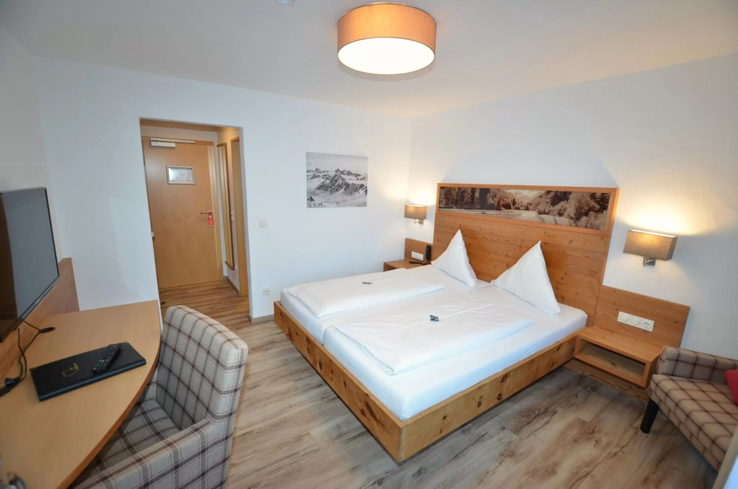 Photo of the whole room, Bed in Naturhotel Café Waldesruhe